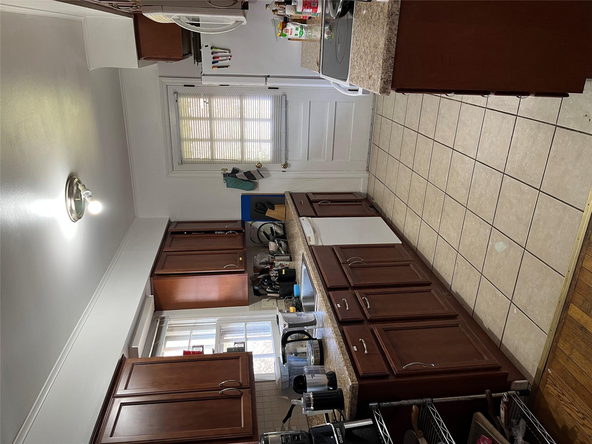Single Family Acorn  Suffolk County, NY 11790, MLS-860384-8