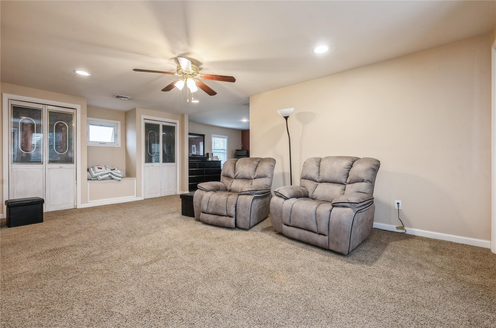 Single Family Garden  Nassau County, NY 11801, MLS-860386-20