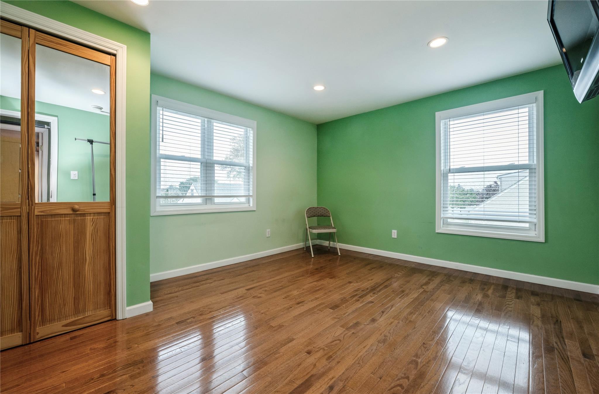 Single Family Garden  Nassau County, NY 11801, MLS-860386-23