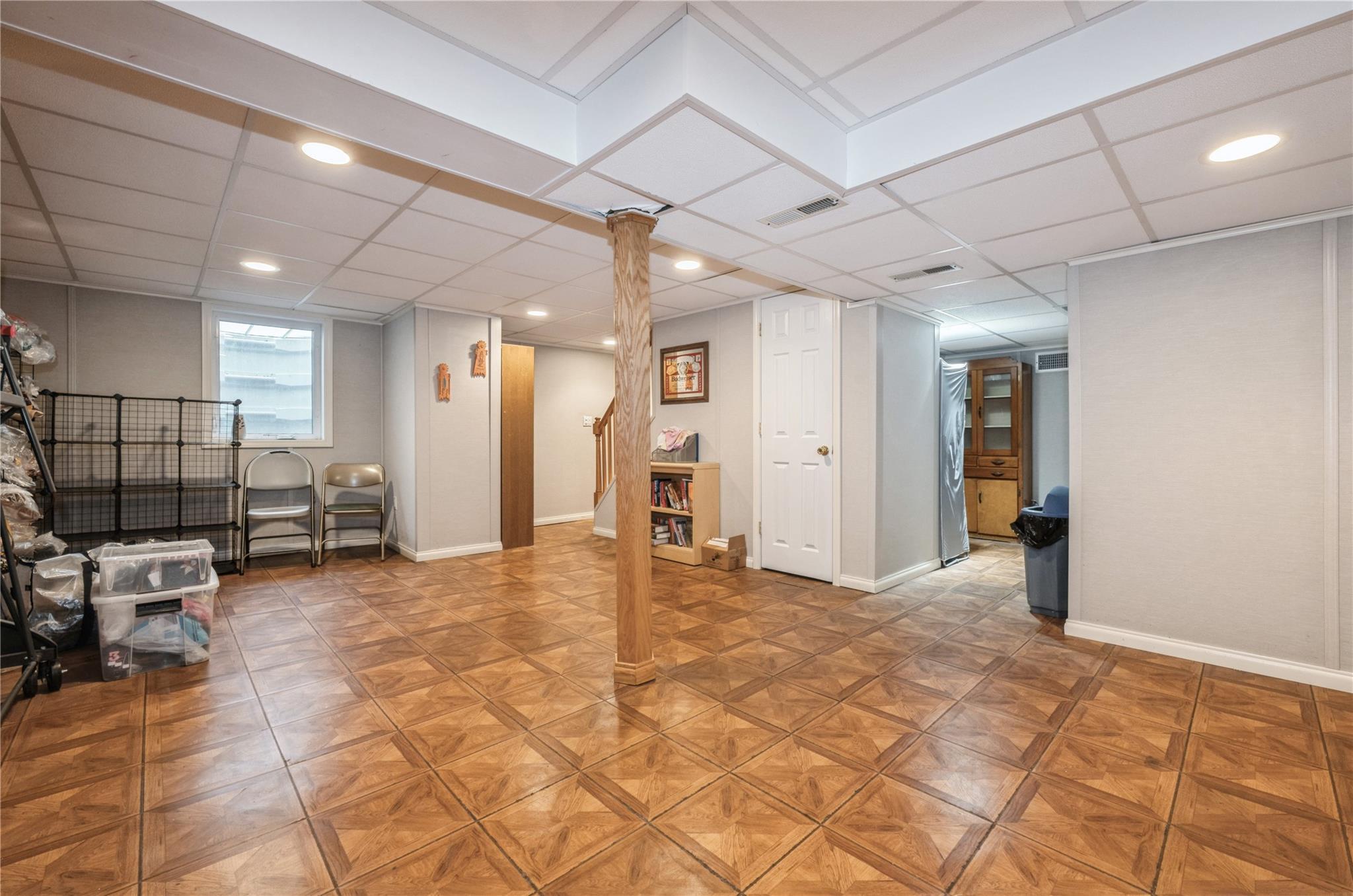 Single Family Garden  Nassau County, NY 11801, MLS-860386-25