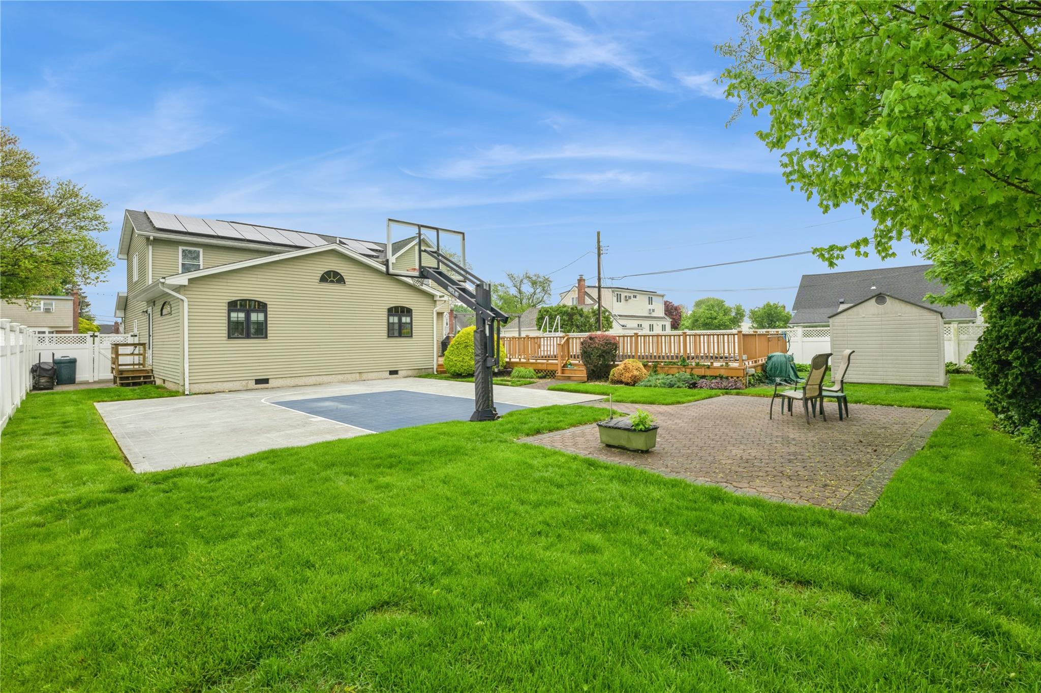 Single Family Garden  Nassau County, NY 11801, MLS-860386-28
