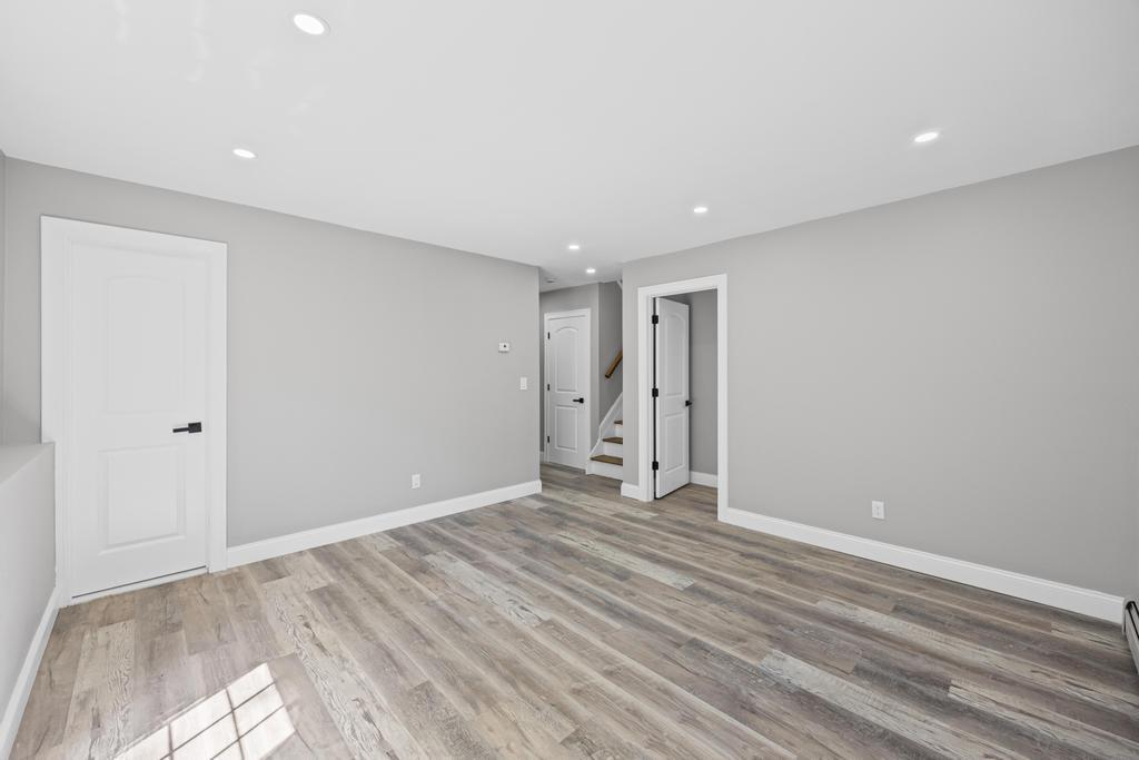 Single Family Motor  Suffolk County, NY 11779, MLS-860398-26