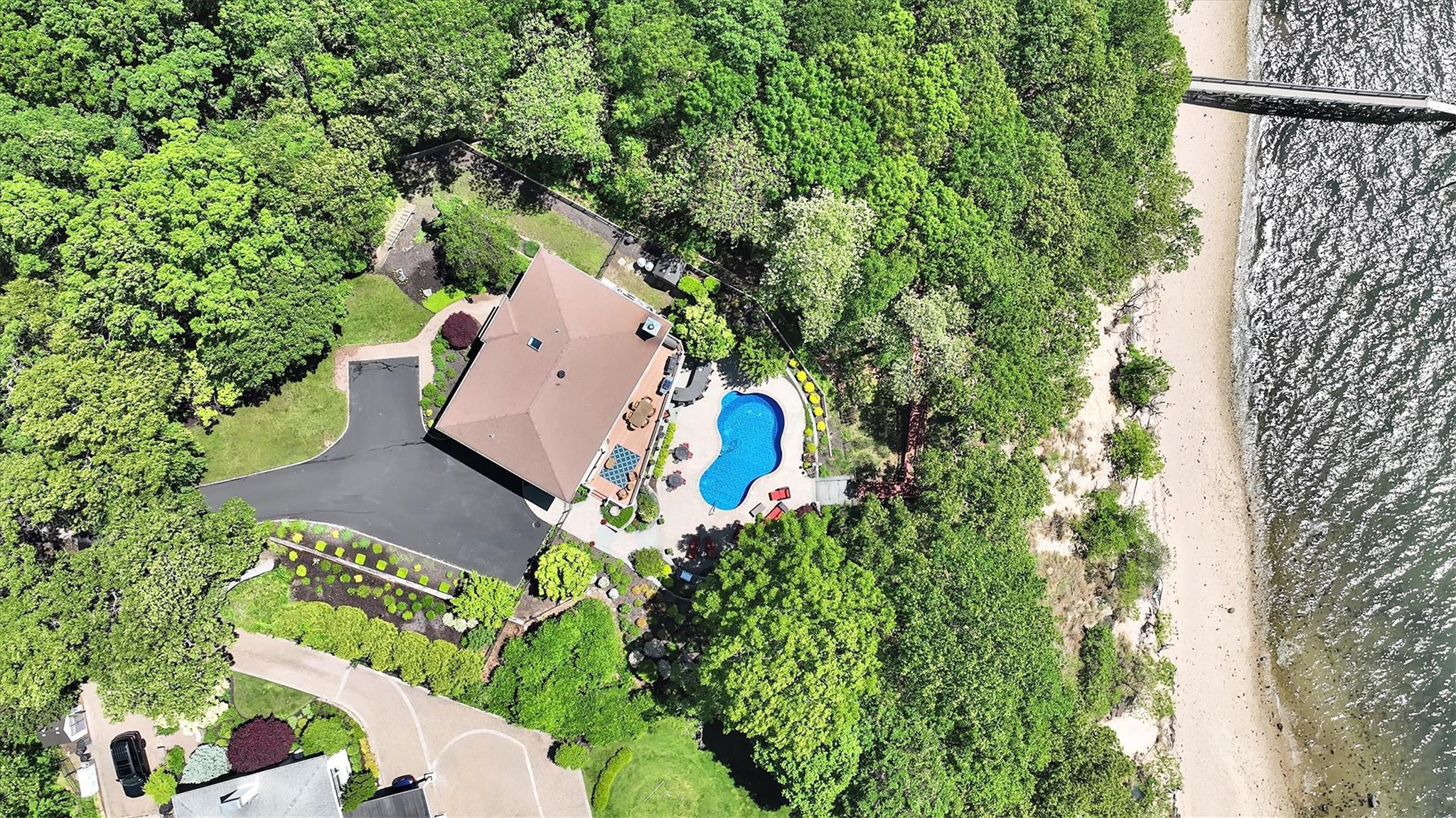 Single Family Sunset  Suffolk County, NY 11777, MLS-860414-34