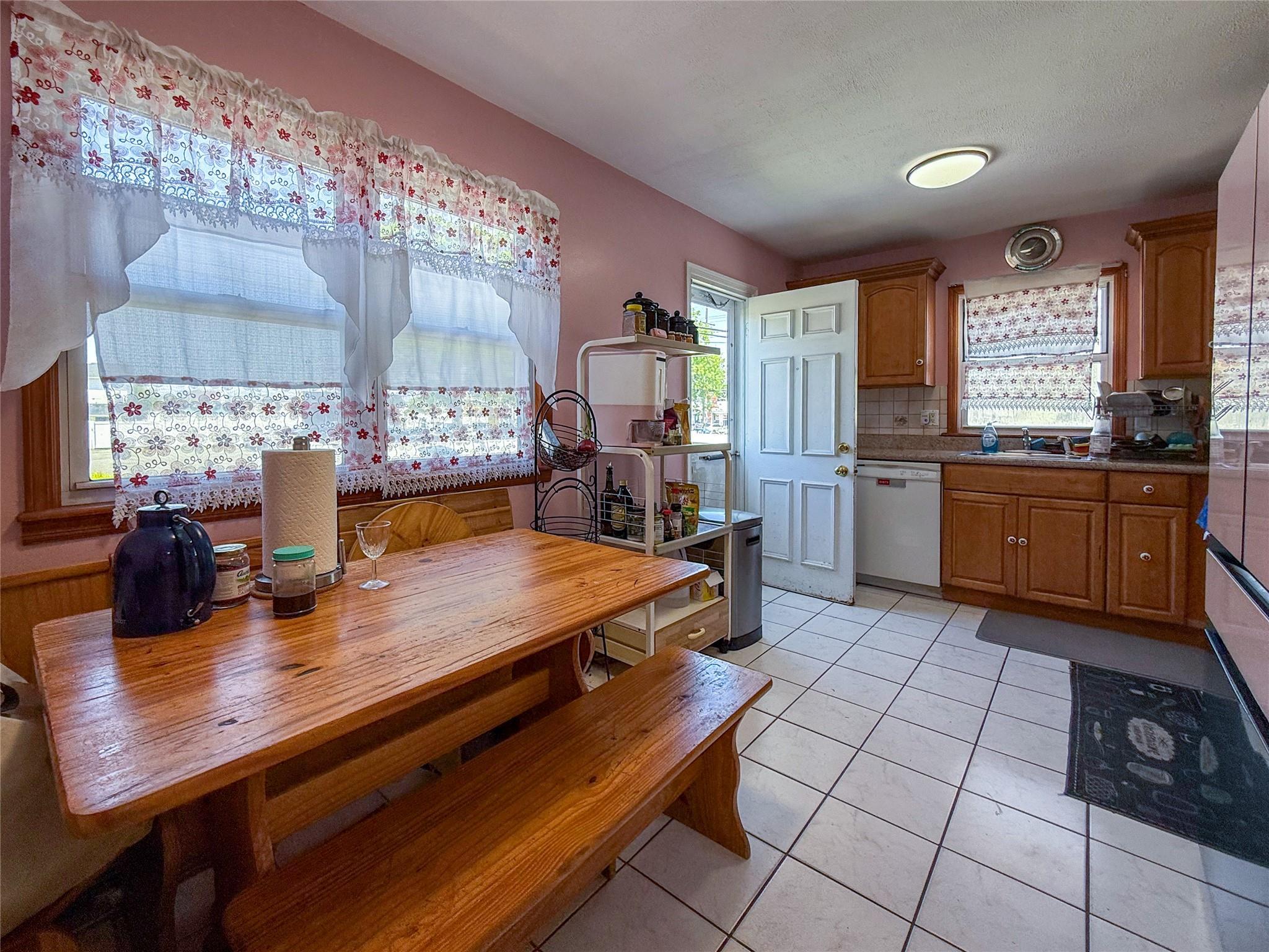 Single Family Palmer  Nassau County, NY 11580, MLS-860433-4