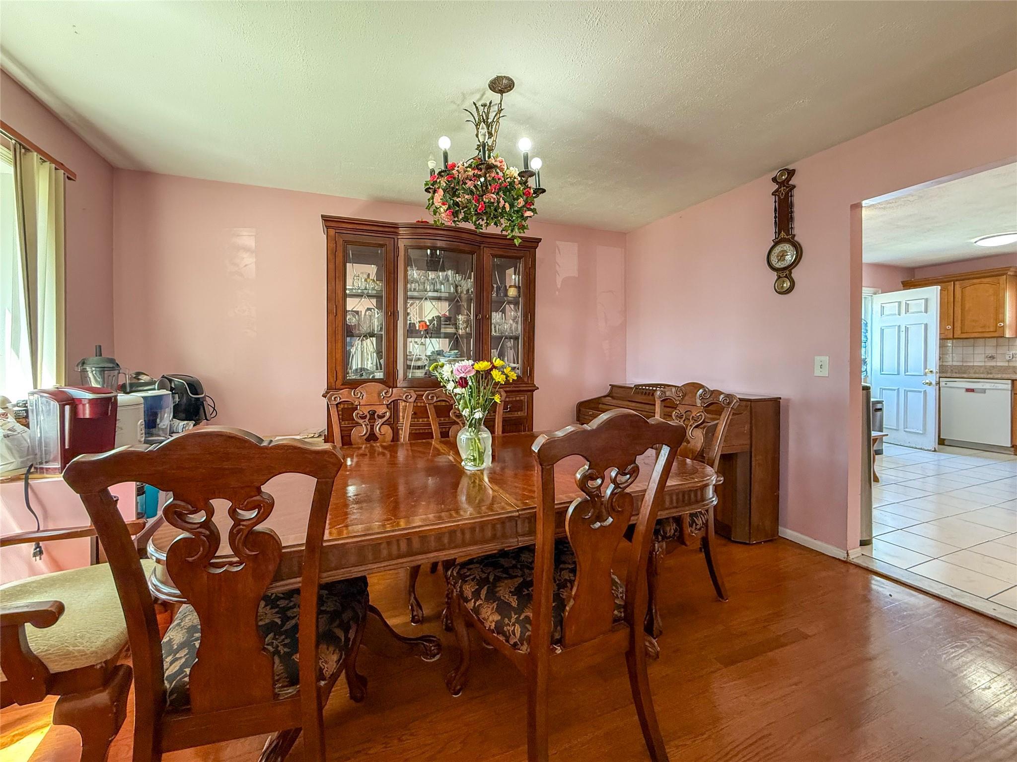 Single Family Palmer  Nassau County, NY 11580, MLS-860433-6