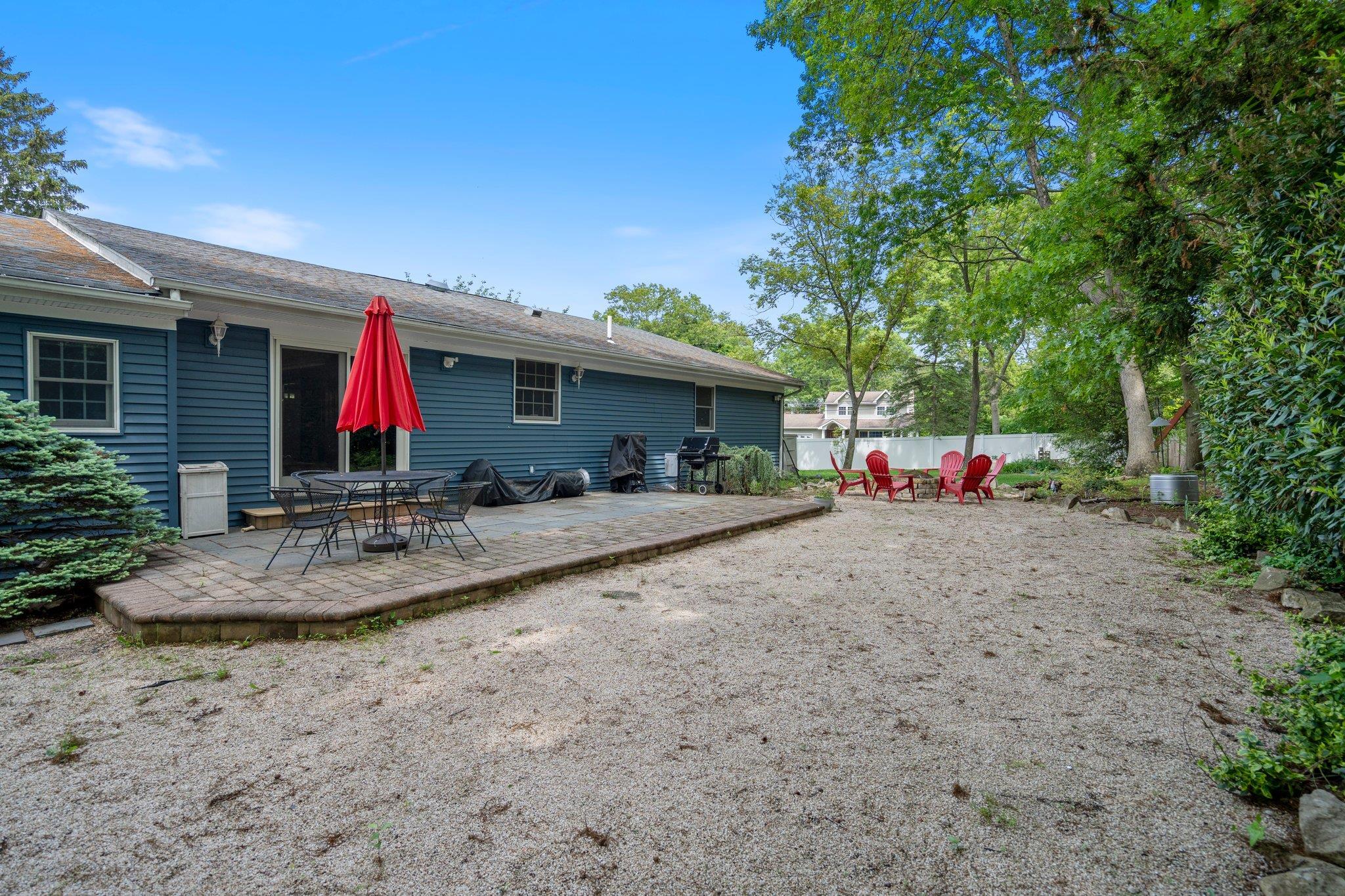 Single Family Canterbury  Suffolk County, NY 11733, MLS-860440-40