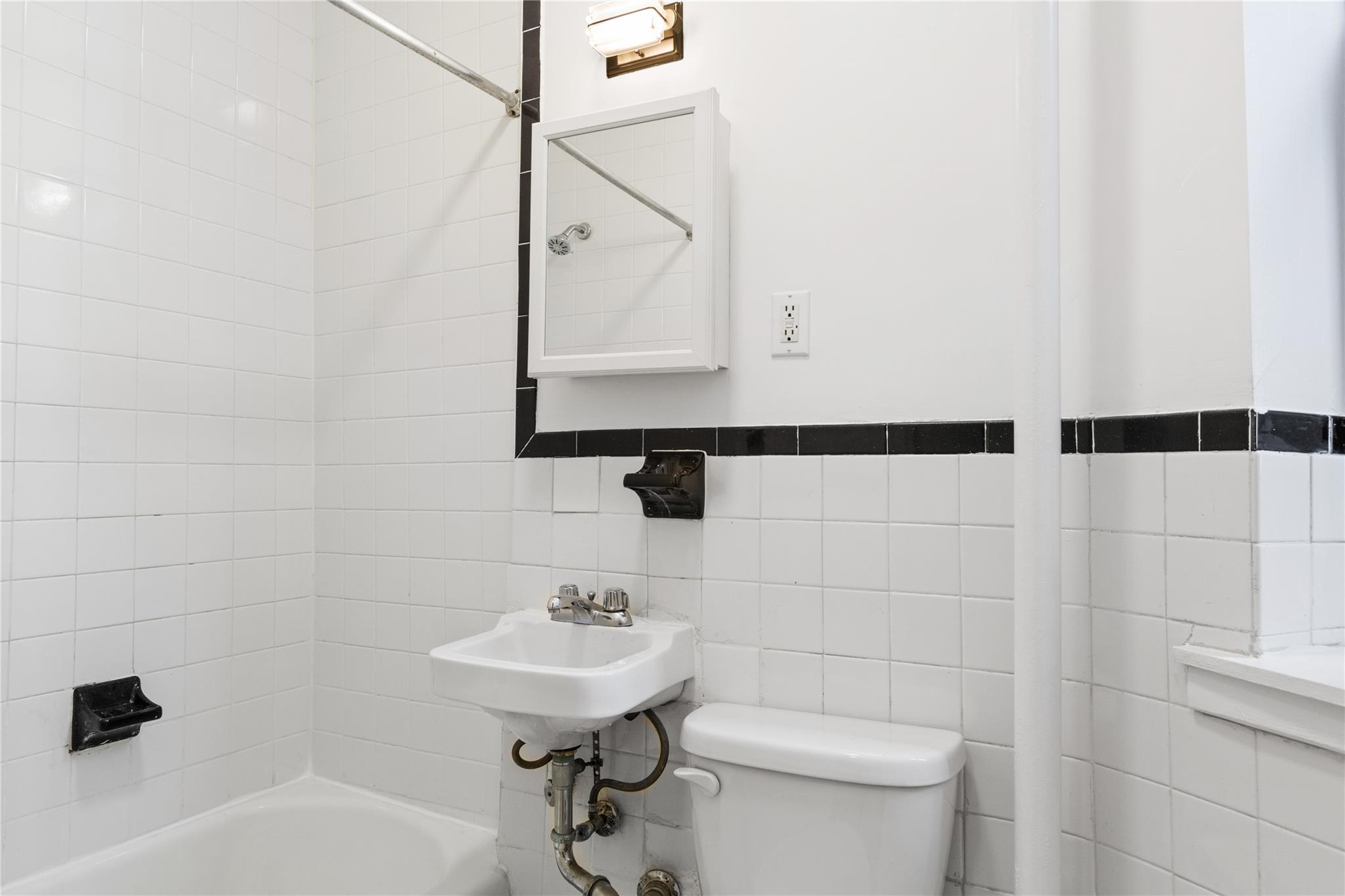 Apartment Madison  Manhattan, NY 10035, MLS-860454-2