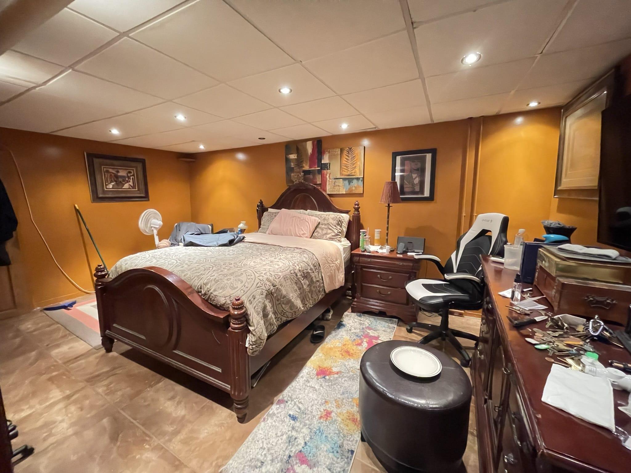 Commercial Sale Hull  Brooklyn, NY 11233, MLS-860461-12