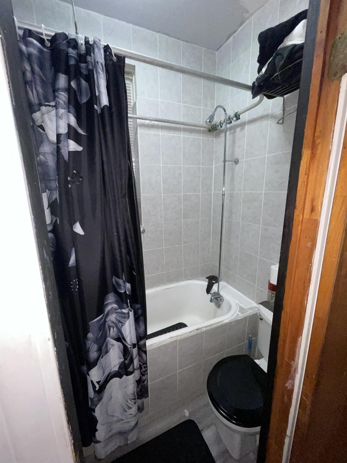 Commercial Sale Hull  Brooklyn, NY 11233, MLS-860461-34