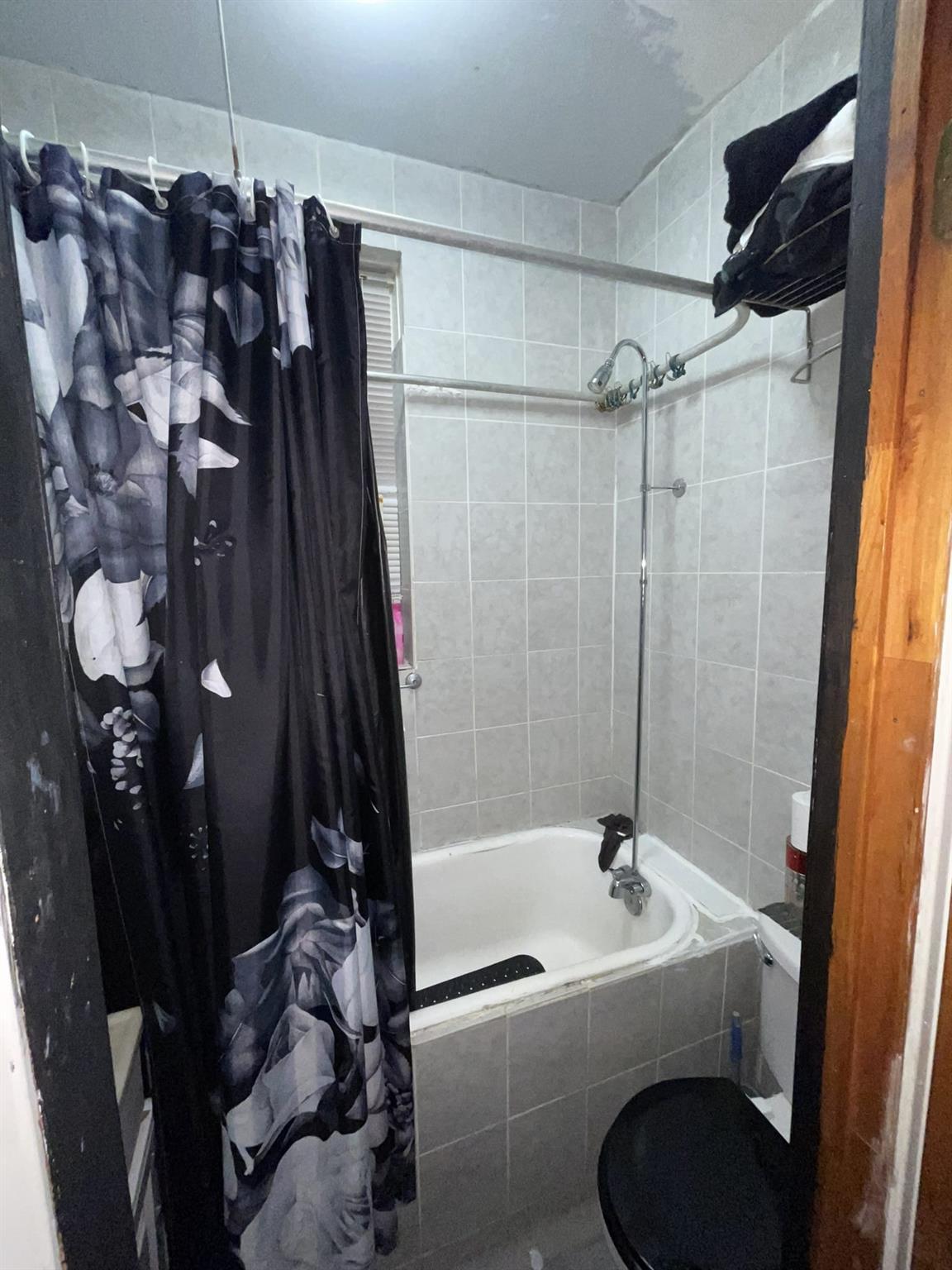 Commercial Sale Hull  Brooklyn, NY 11233, MLS-860461-37