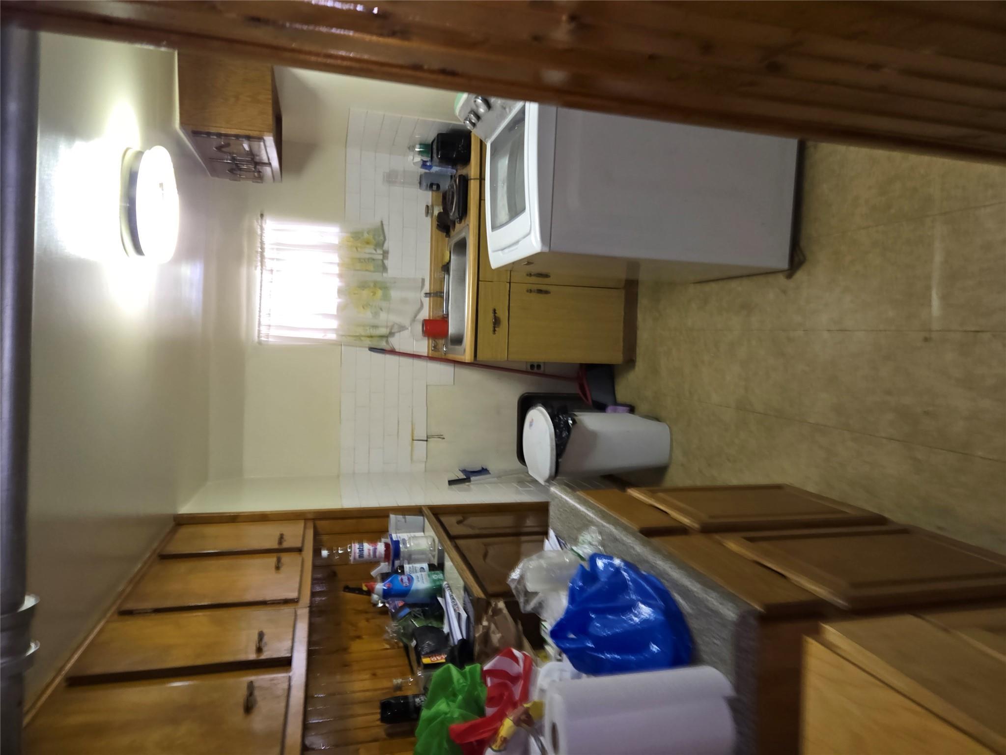 Single Family Clarendon  Brooklyn, NY 11203, MLS-860463-10