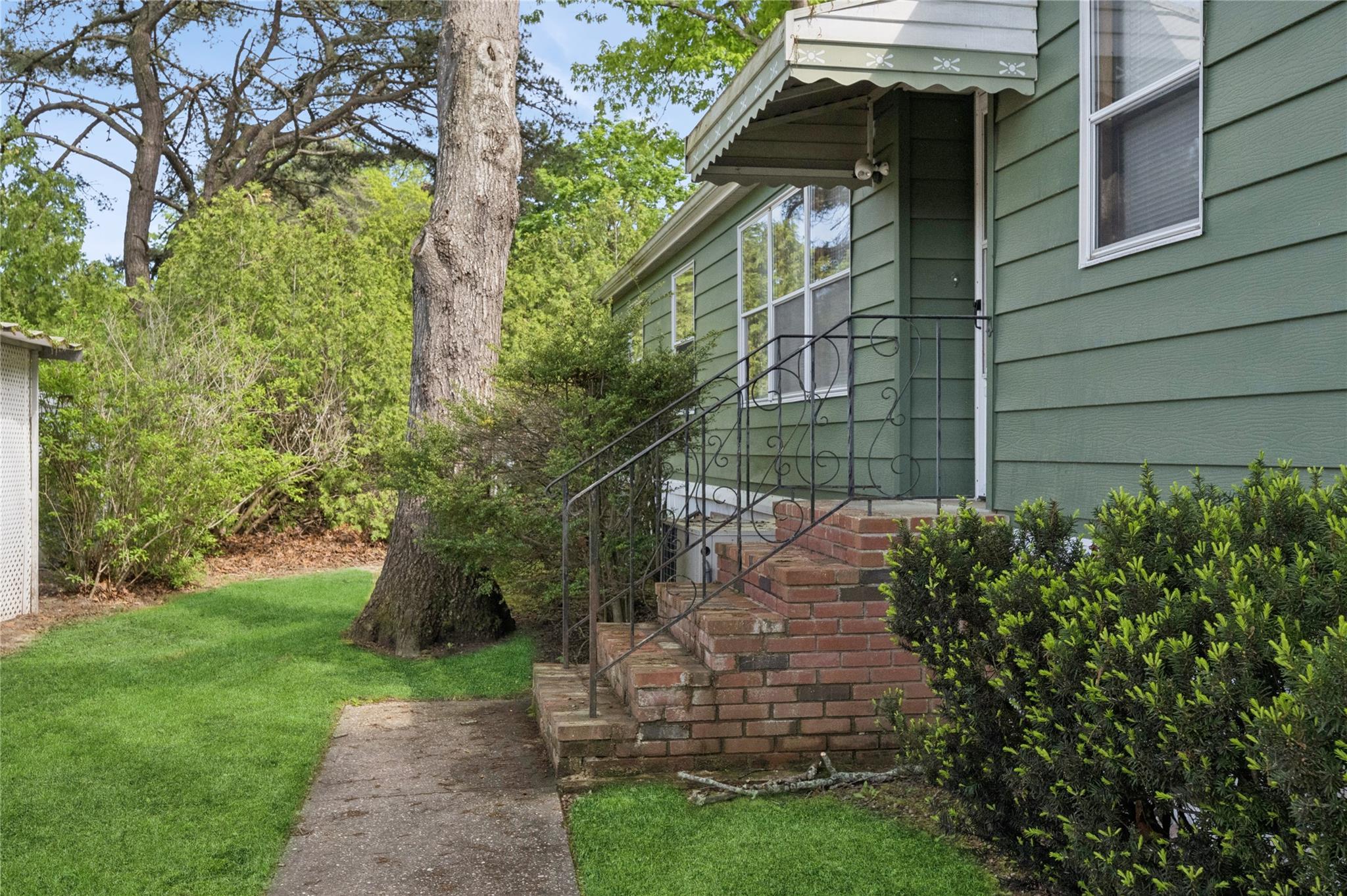 Single Family Riverleigh  Suffolk County, NY 11901, MLS-860464-2