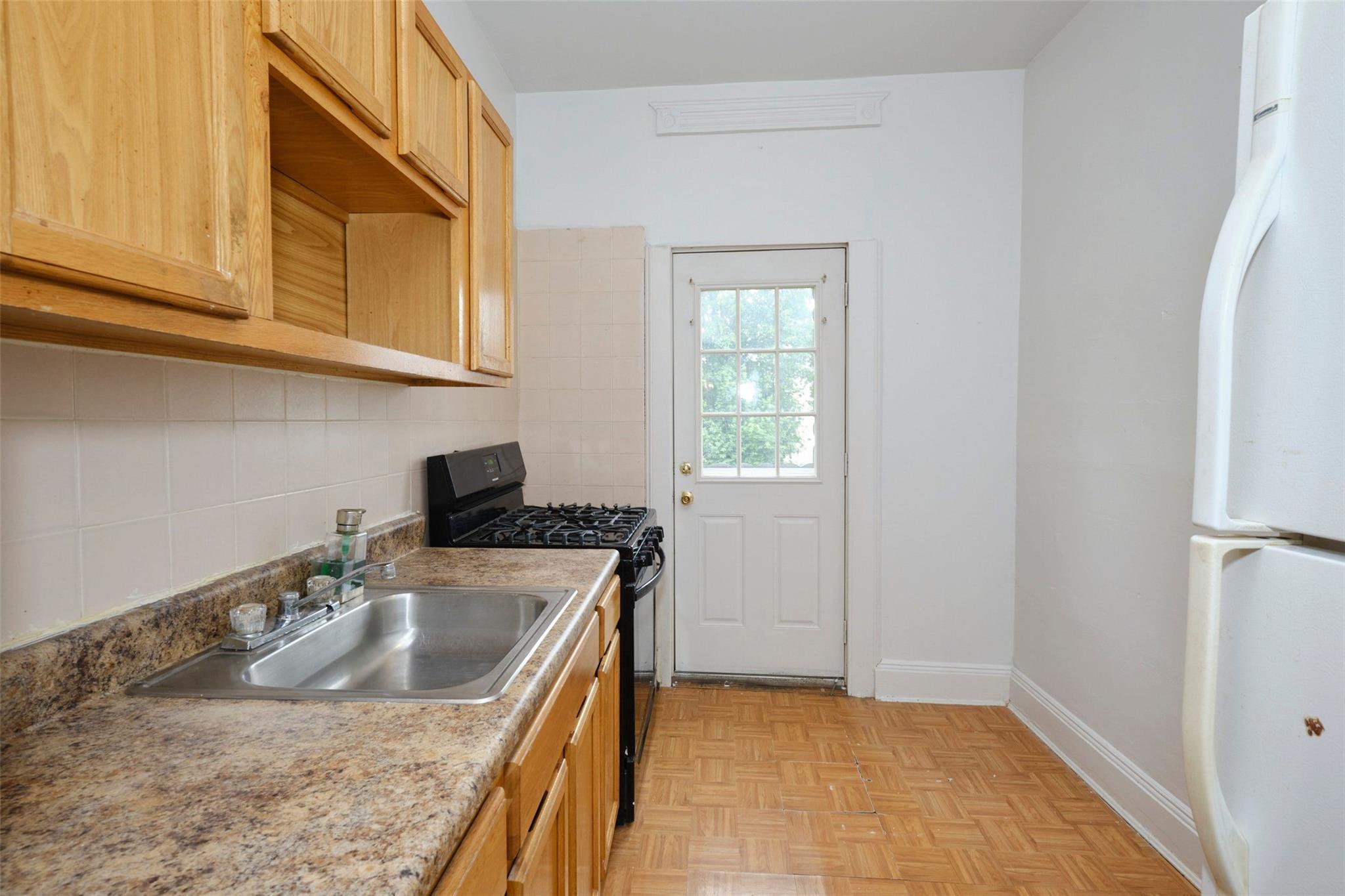 Single Family Hemlock  Brooklyn, NY 11208, MLS-860503-16