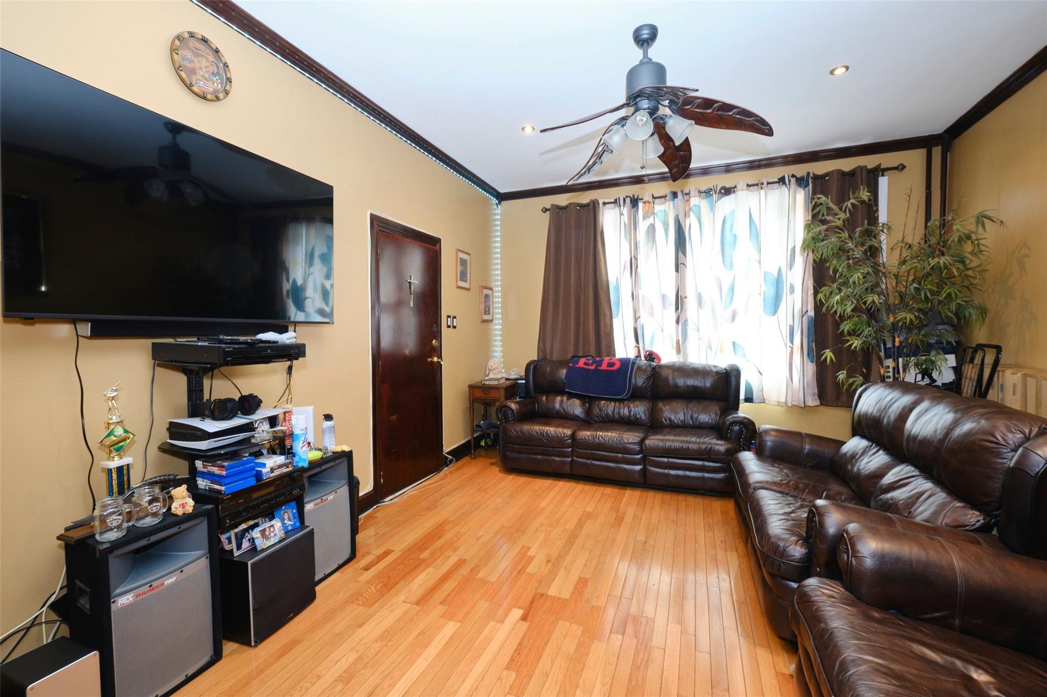 Single Family Hemlock  Brooklyn, NY 11208, MLS-860503-5