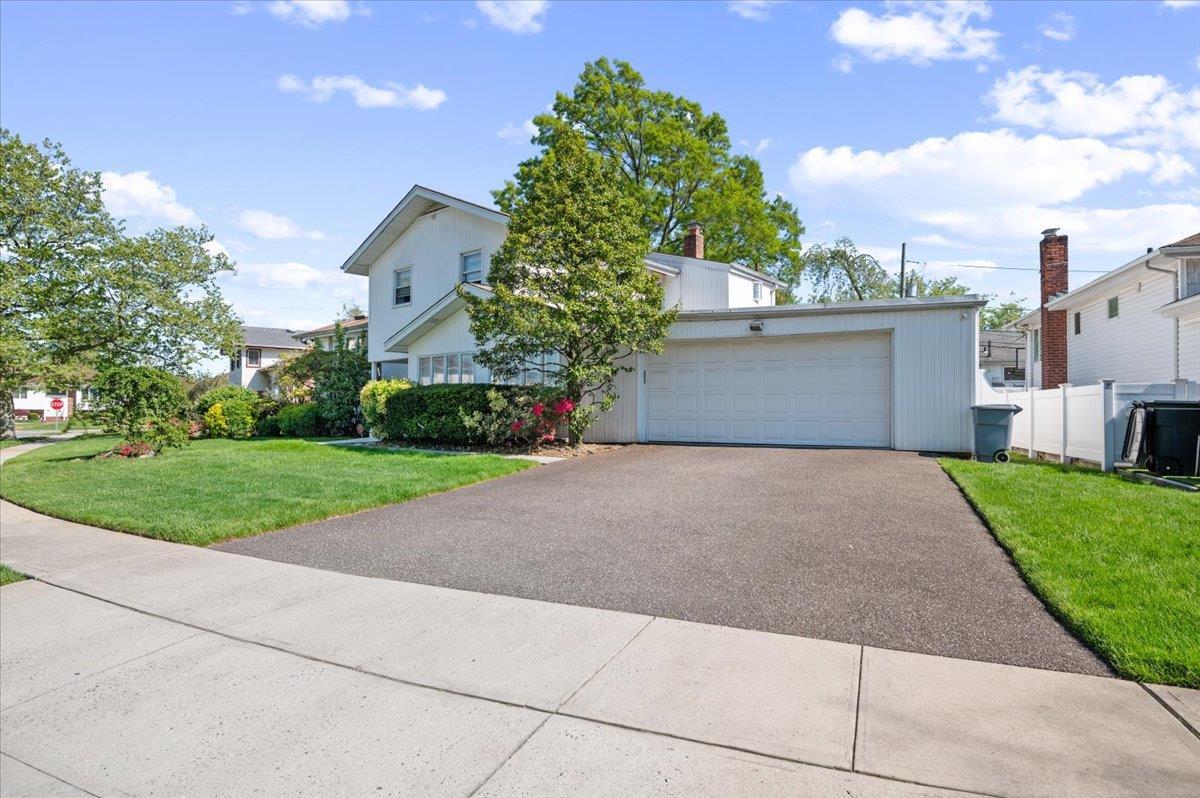 Single Family Fanwood  Nassau County, NY 11581, MLS-860505-2