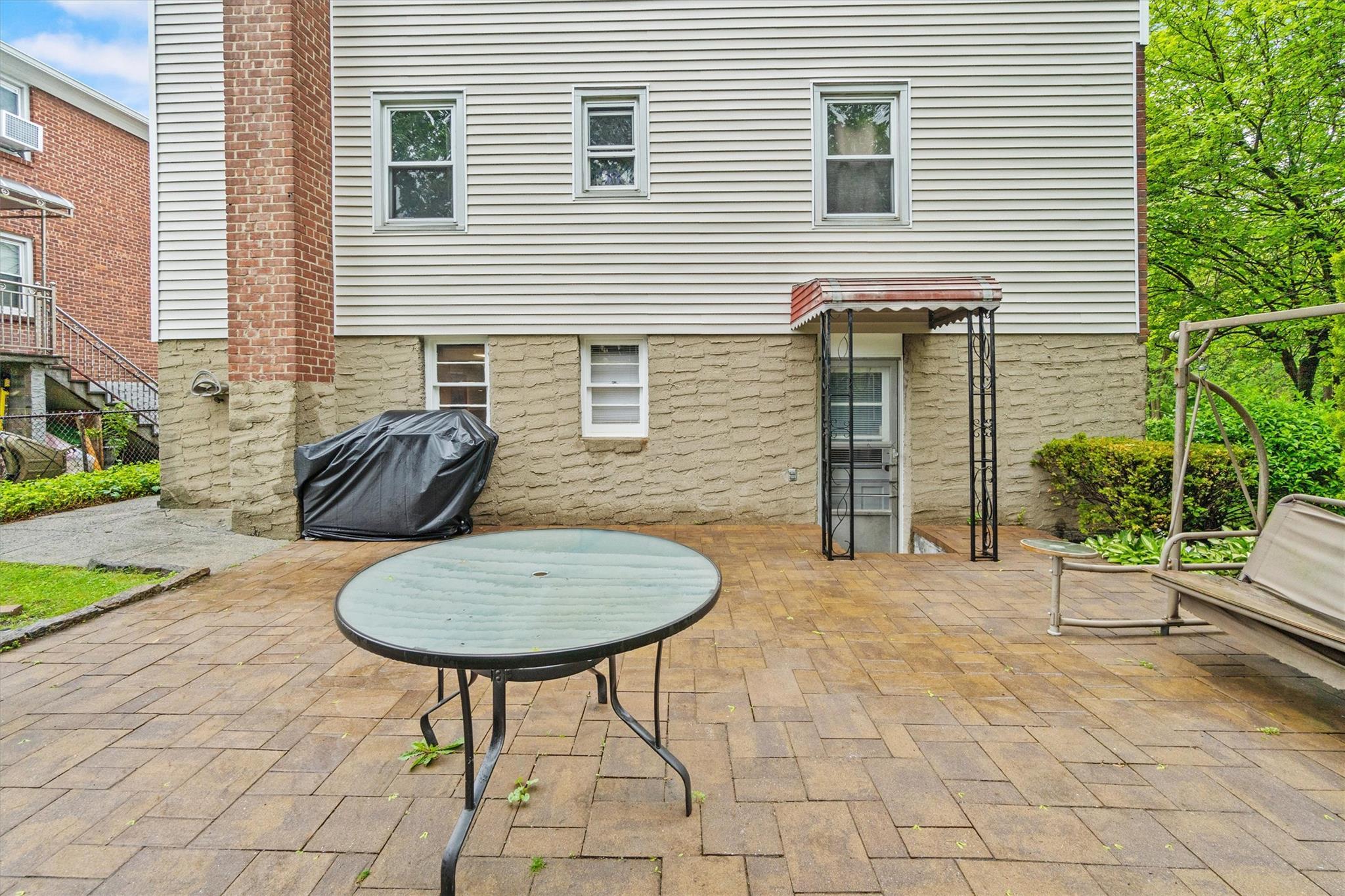 Single Family Harrison  Westchester County, NY 10705, MLS-860509-31