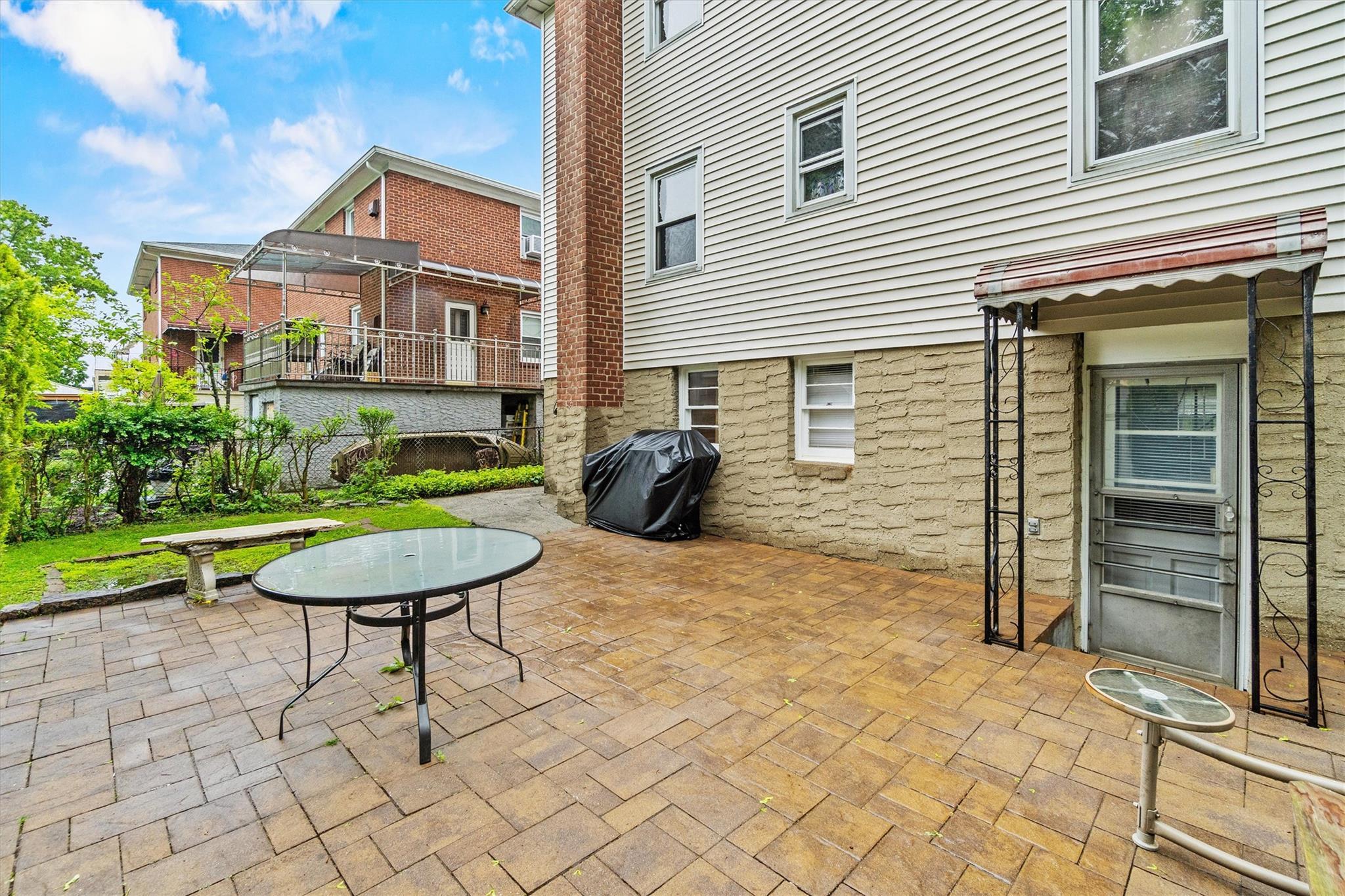 Single Family Harrison  Westchester County, NY 10705, MLS-860509-33