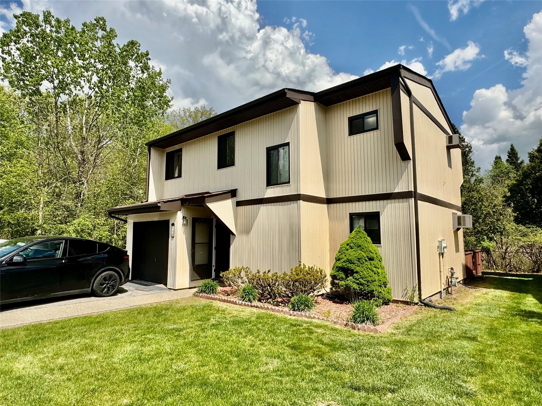 Condo Ebury  Orange County, NY 10940, MLS-860512-3