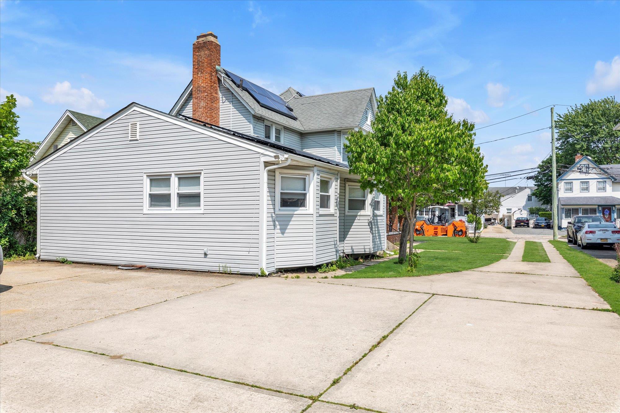 Single Family Ryder  Nassau County, NY 11518, MLS-860560-30