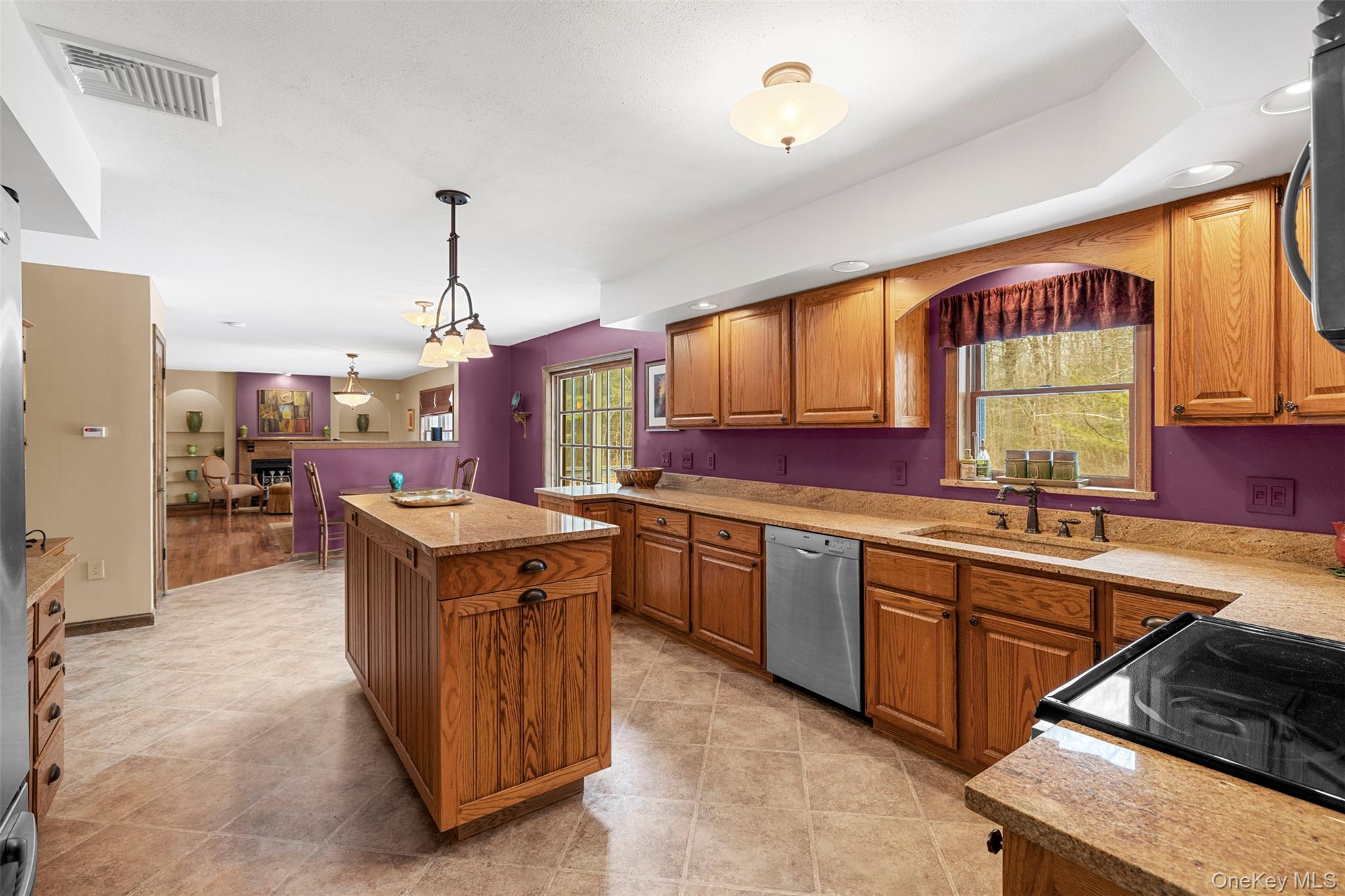 Single Family Mountain View Dr Ulster County, NY 12446, MLS-860574-20