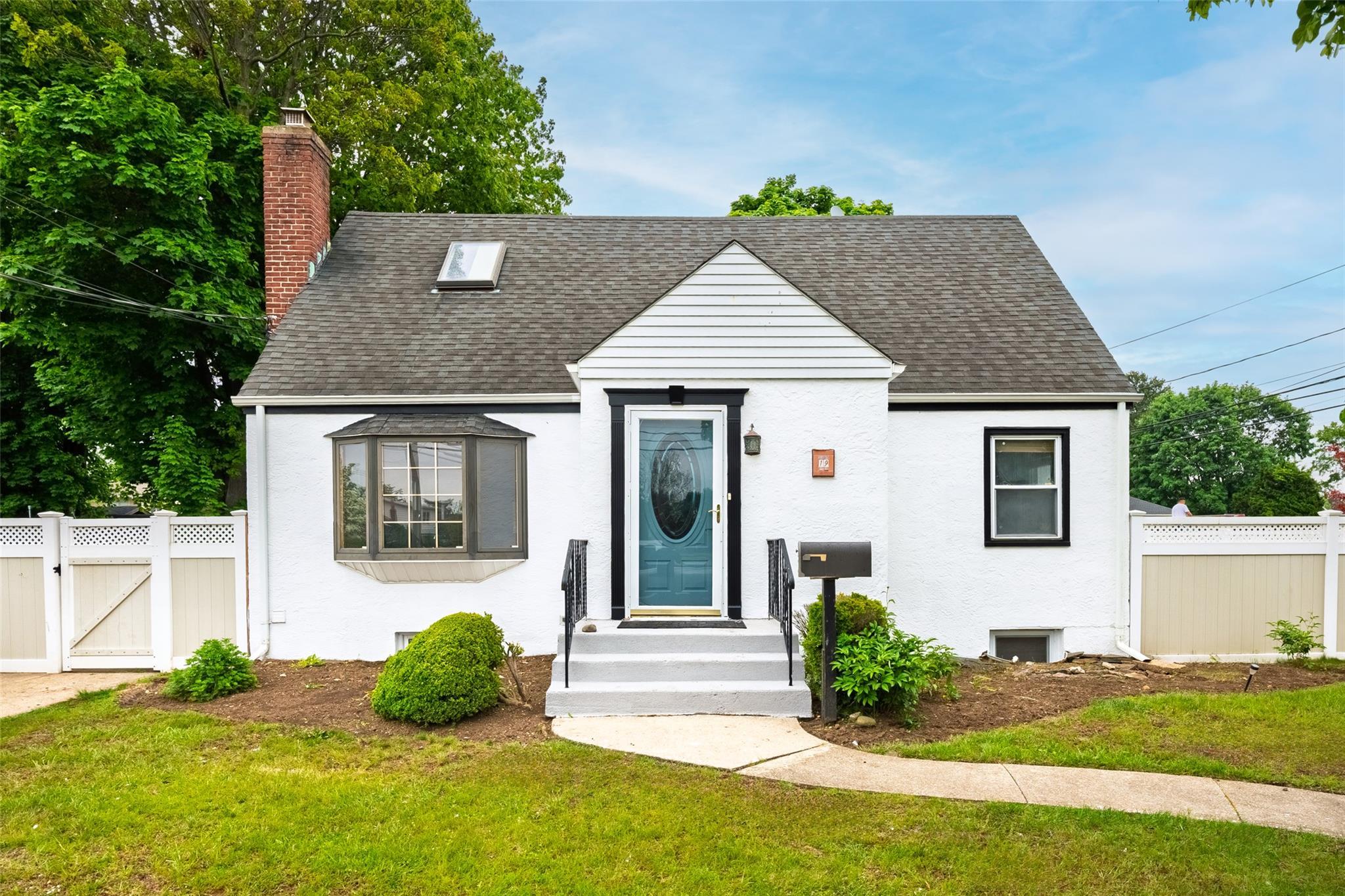 Single Family Underhill  Nassau County, NY 11801, MLS-860576-2
