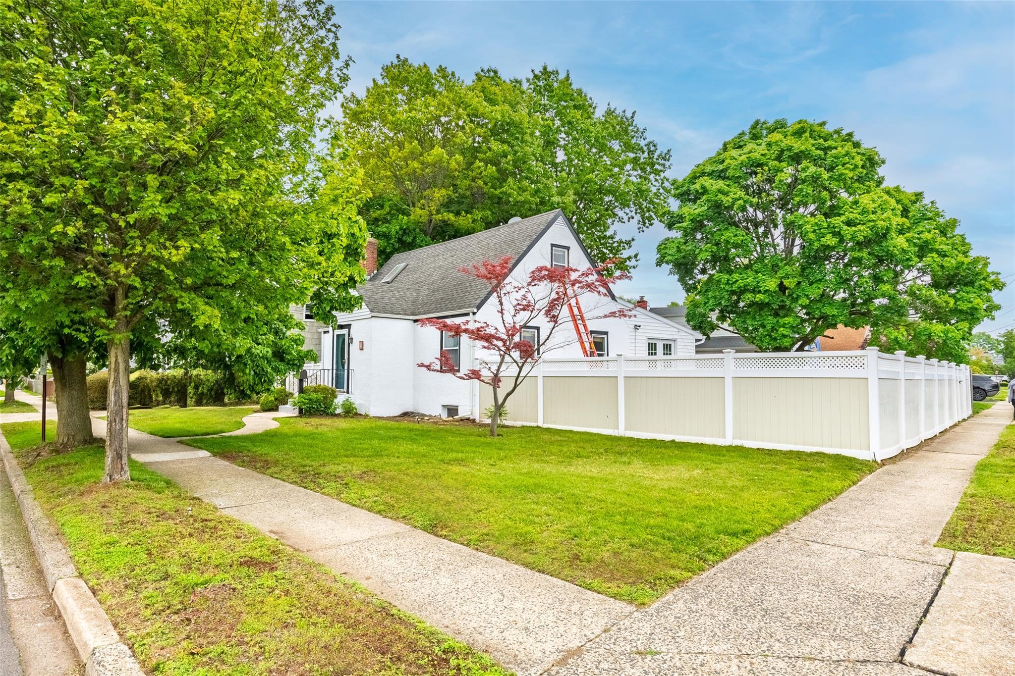 Single Family Underhill  Nassau County, NY 11801, MLS-860576-4
