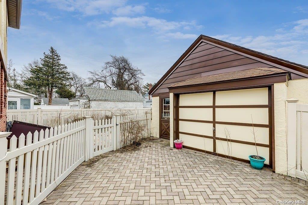 Single Family Belmont  Nassau County, NY 11550, MLS-860587-6