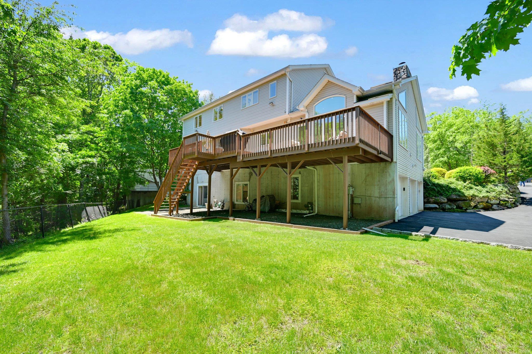 Single Family Roberts  Rockland County, NY 10956, MLS-860592-3