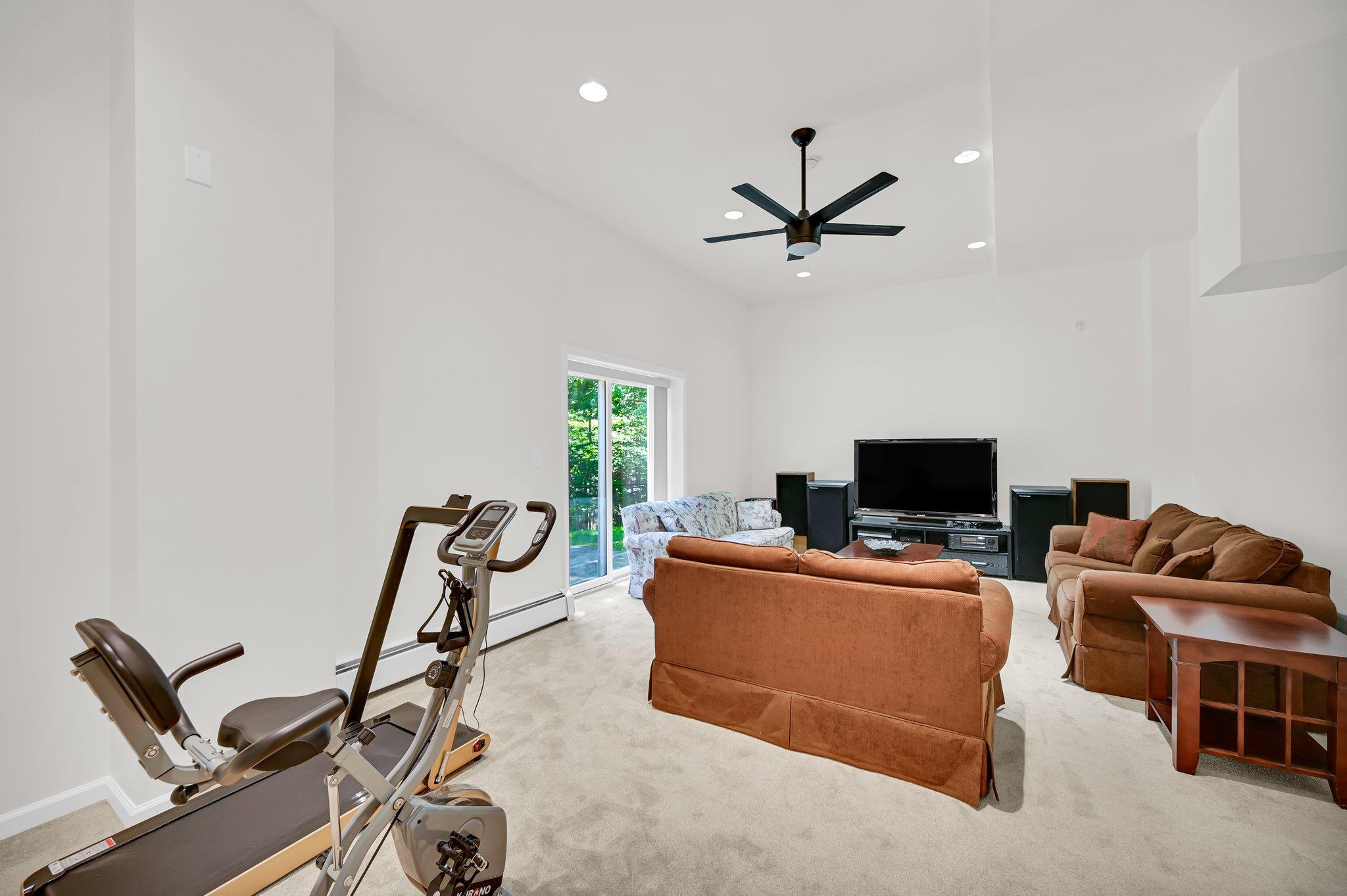 Single Family Roberts  Rockland County, NY 10956, MLS-860592-34