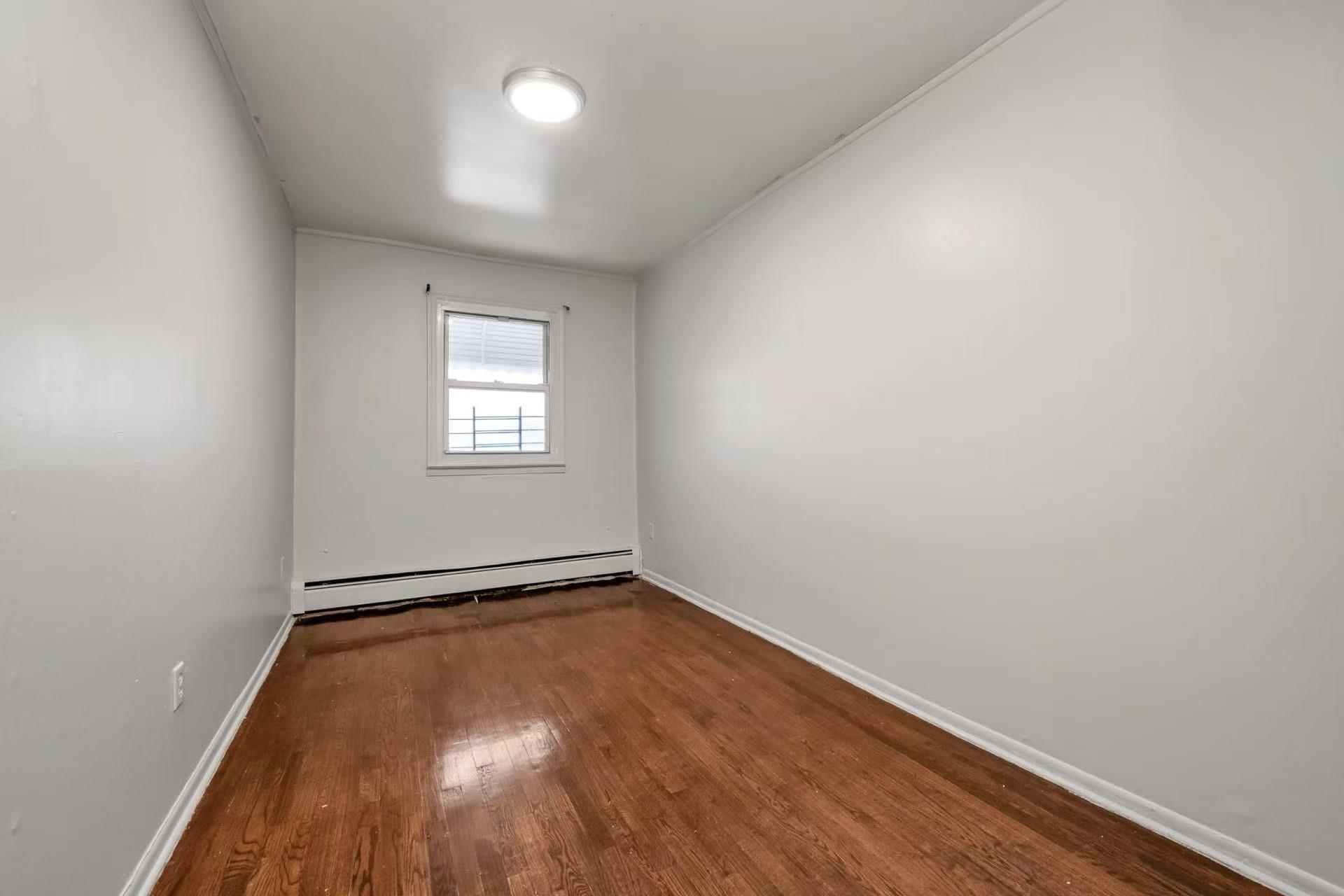 Single Family Tremont  Bronx, NY 10465, MLS-860600-11