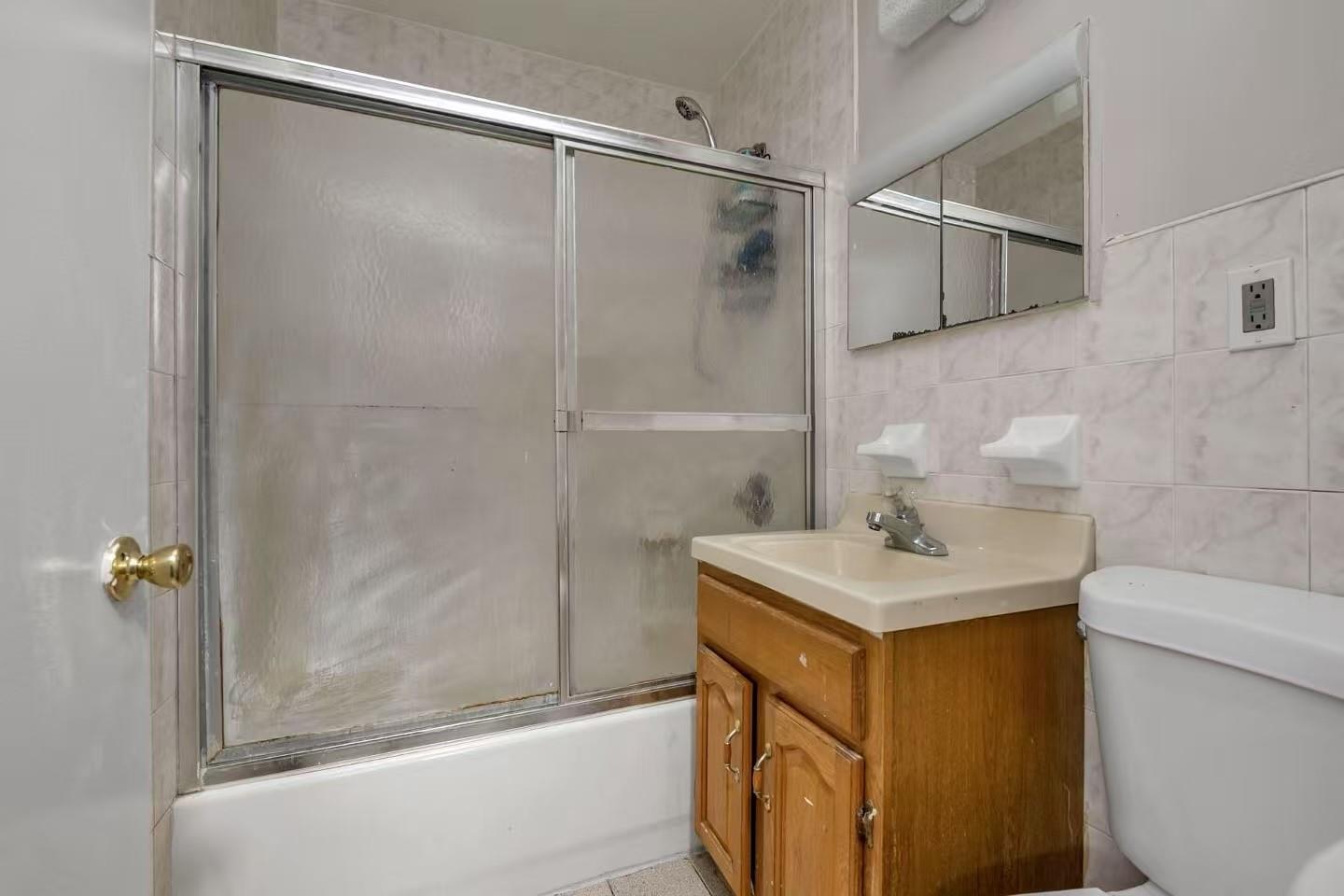 Single Family Tremont  Bronx, NY 10465, MLS-860600-13