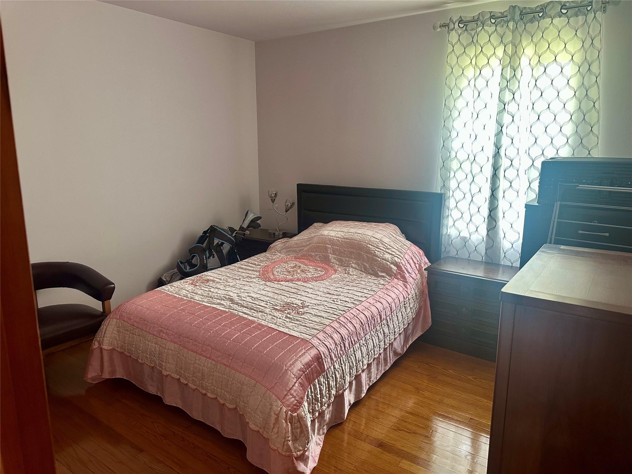 Single Family Queen  Orange County, NY 12553, MLS-860612-12
