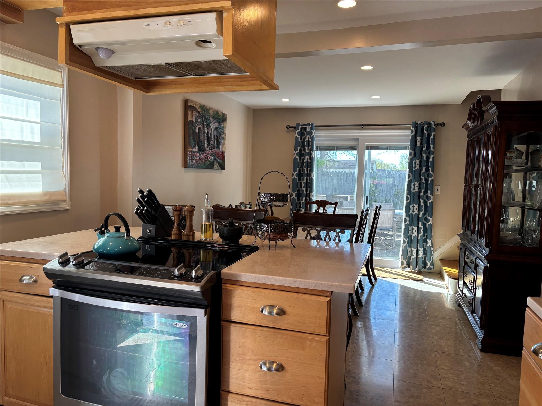Single Family Davis  Suffolk County, NY 11703, MLS-860618-14
