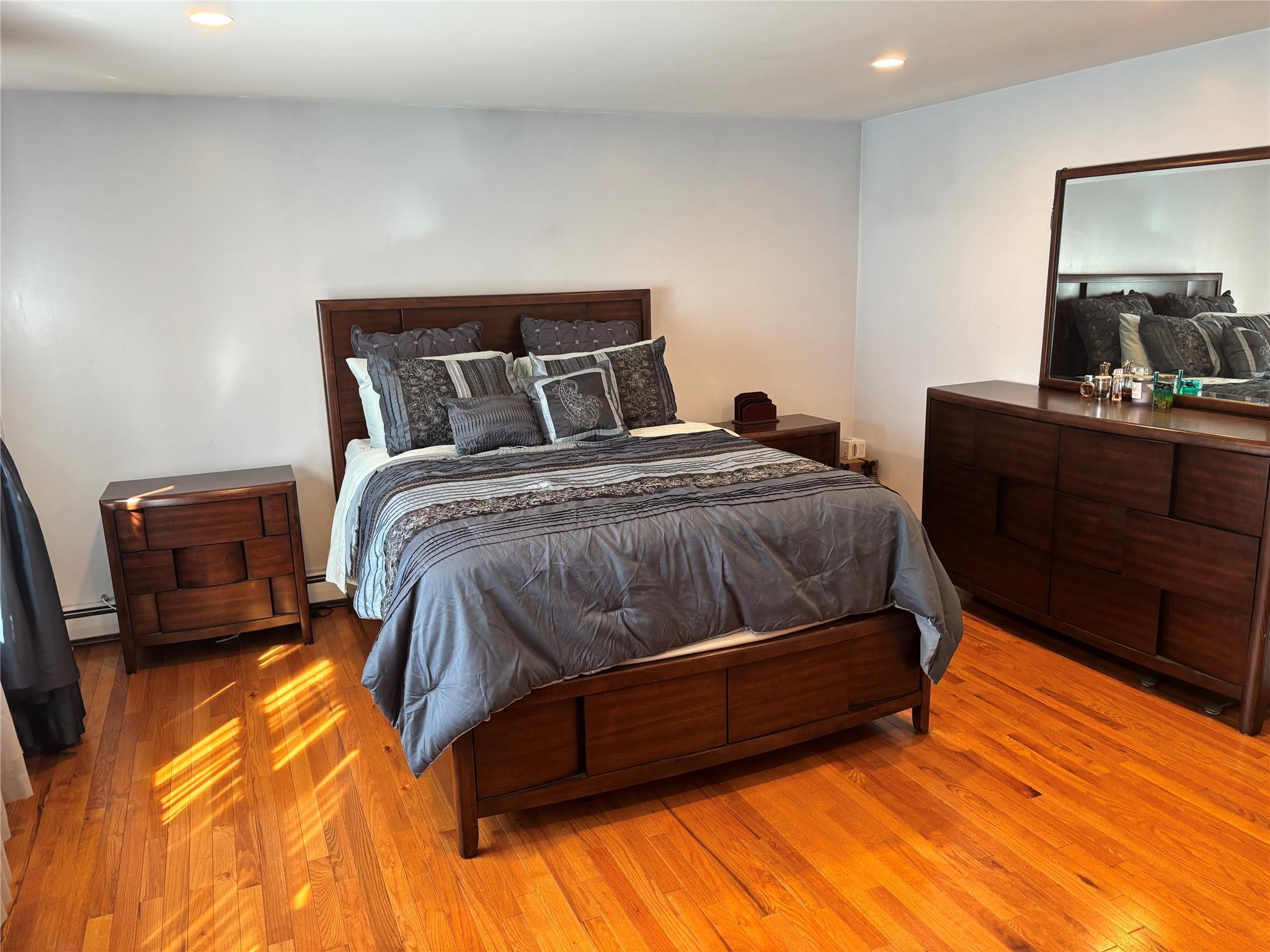 Single Family Davis  Suffolk County, NY 11703, MLS-860618-29