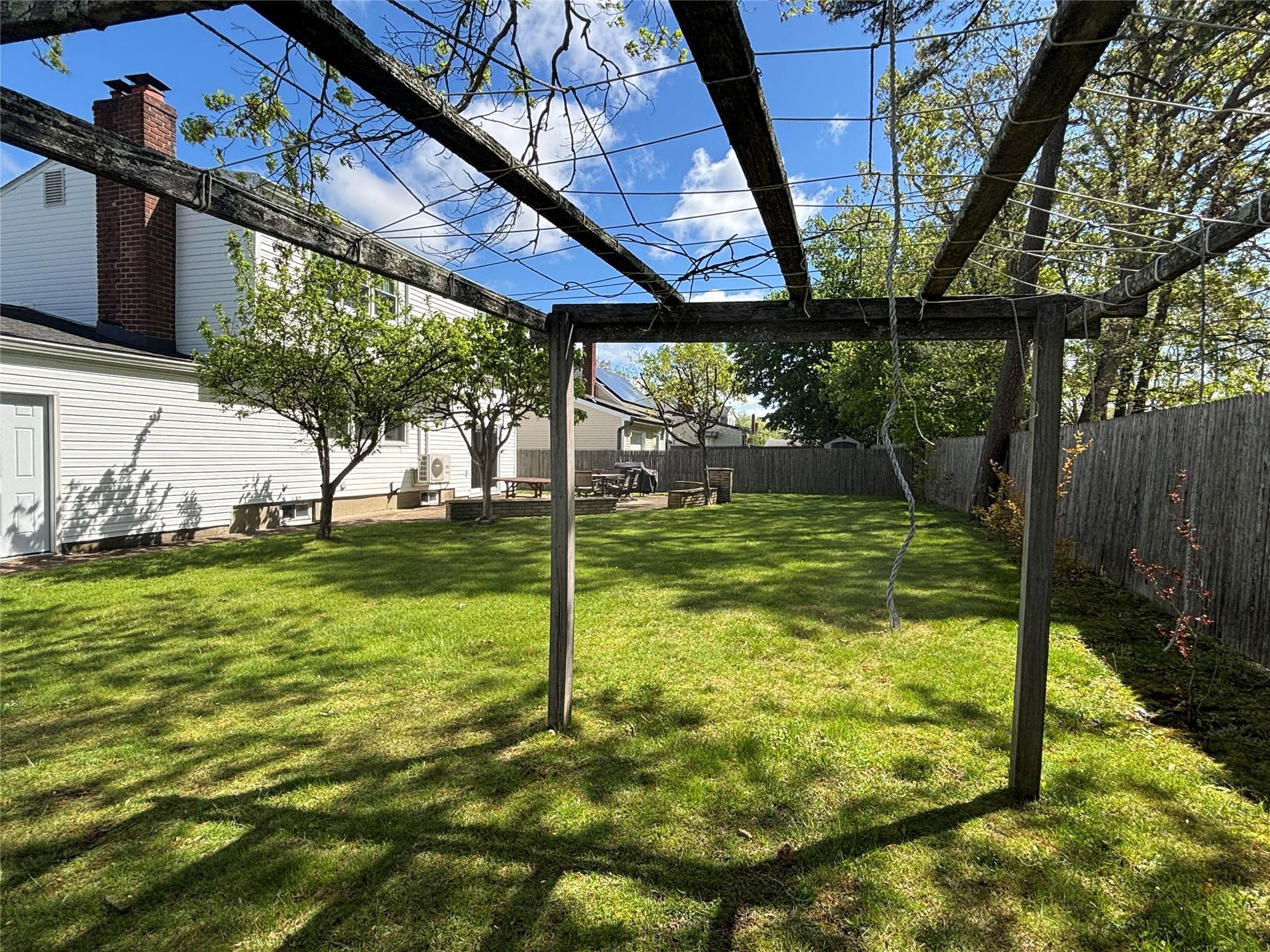 Single Family Davis  Suffolk County, NY 11703, MLS-860618-37