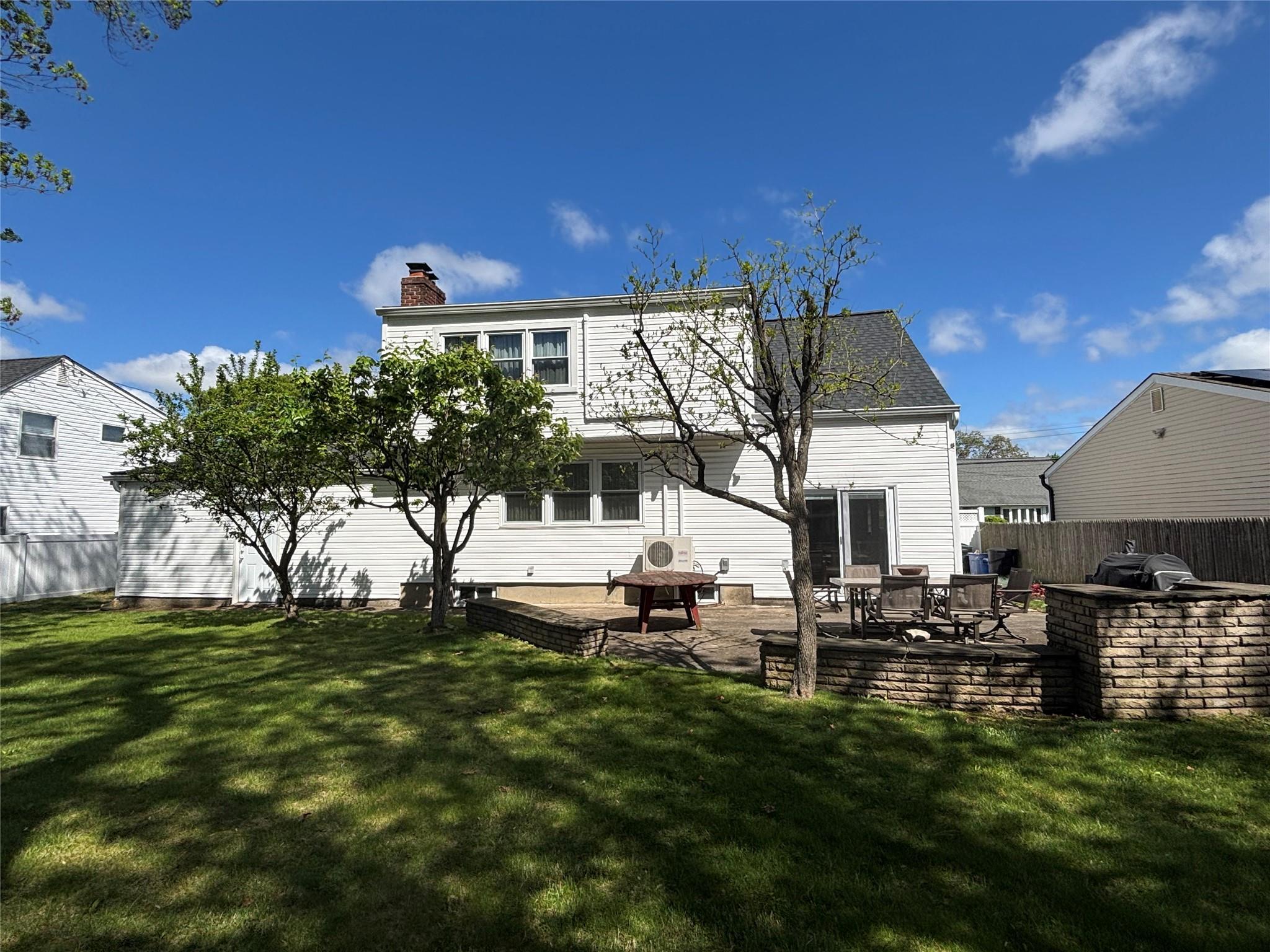 Single Family Davis  Suffolk County, NY 11703, MLS-860618-38