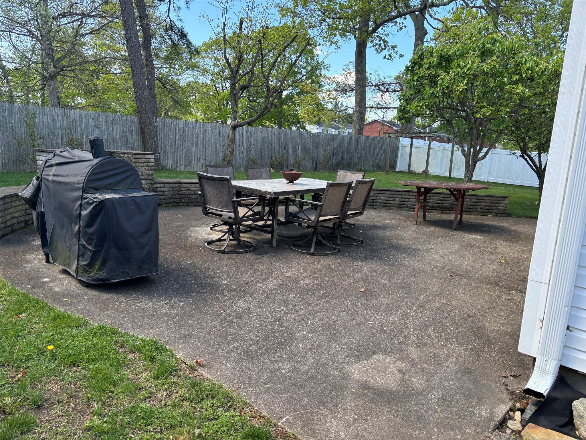 Single Family Davis  Suffolk County, NY 11703, MLS-860618-39