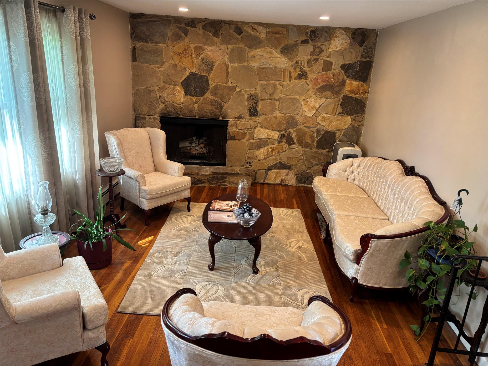 Single Family Davis  Suffolk County, NY 11703, MLS-860618-6