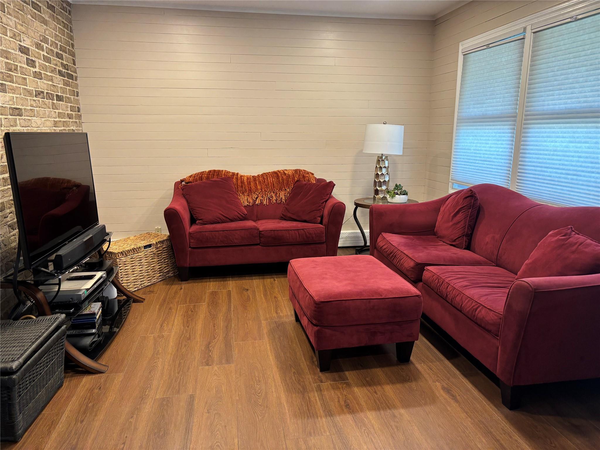 Single Family Davis  Suffolk County, NY 11703, MLS-860618-8