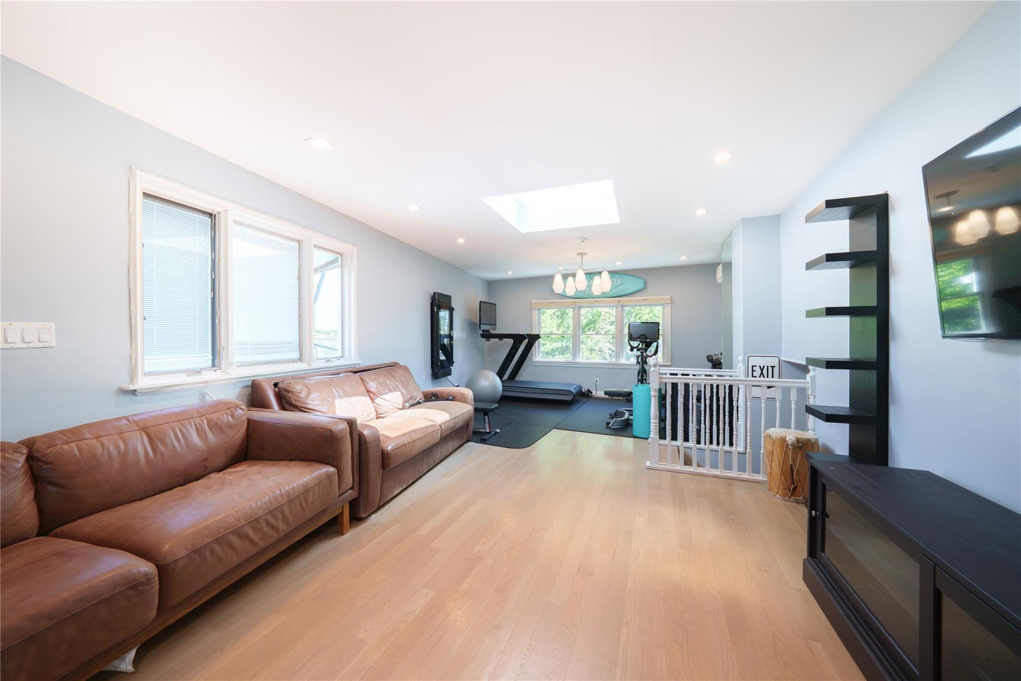 Single Family Little Neck  Queens, NY 11360, MLS-860625-14