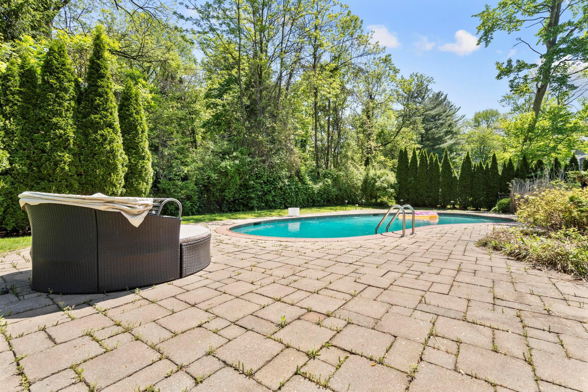 Single Family Cherry  Westchester County, NY 10583, MLS-860636-44