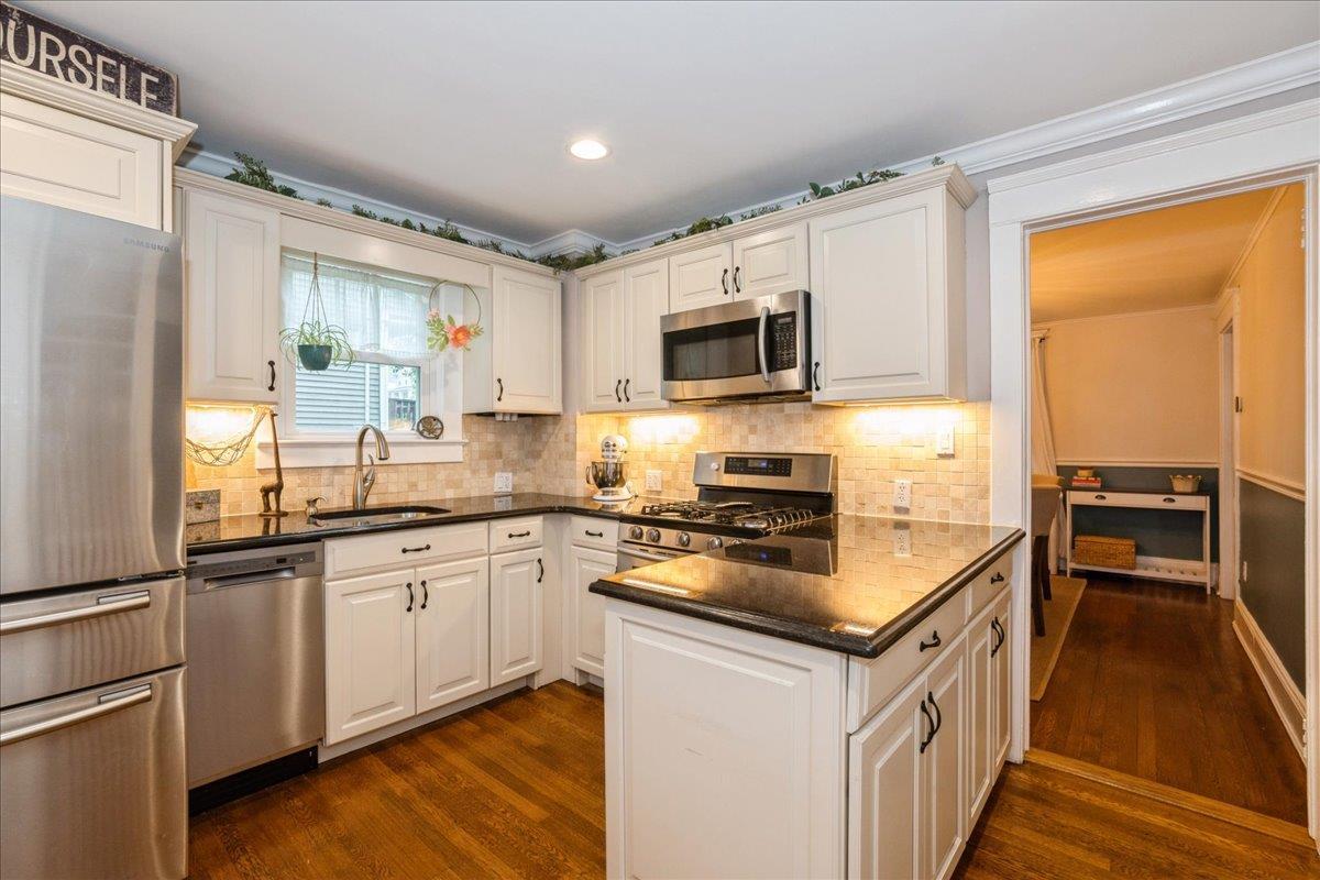 Single Family Coles  Nassau County, NY 11542, MLS-860648-16