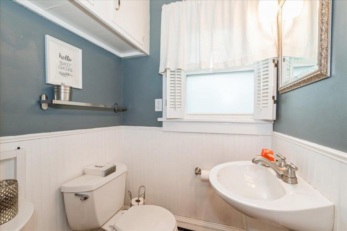 Single Family Coles  Nassau County, NY 11542, MLS-860648-21
