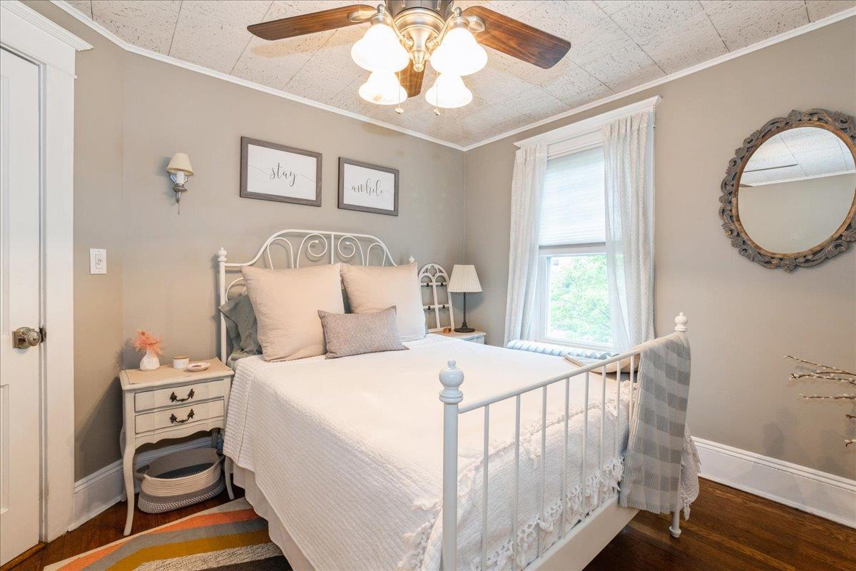 Single Family Coles  Nassau County, NY 11542, MLS-860648-27