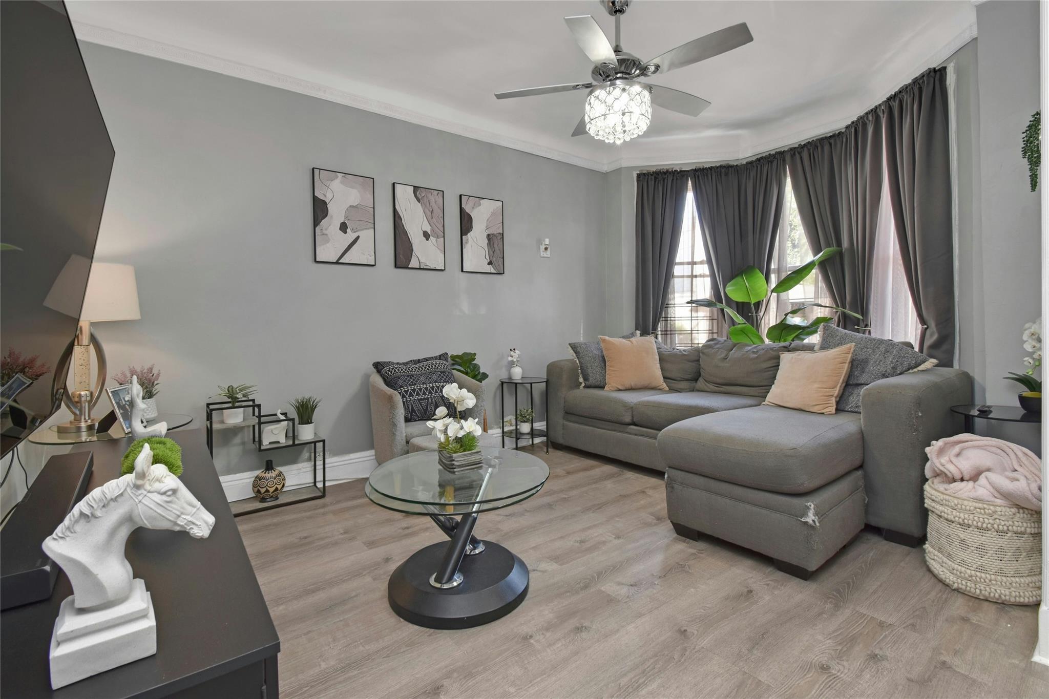Single Family Hone  Bronx, NY 10461, MLS-860661-3