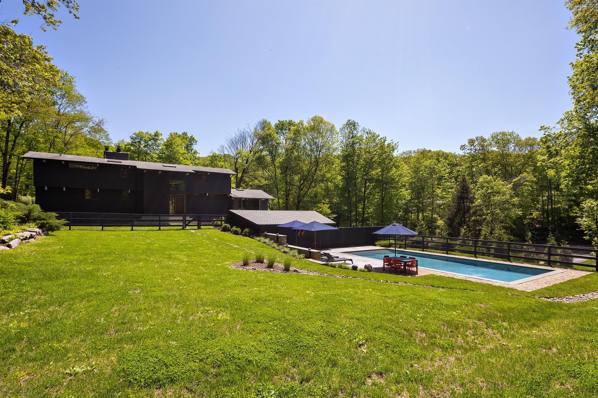 Single Family Black Spring  Westchester County, NY 10576, MLS-860665-22