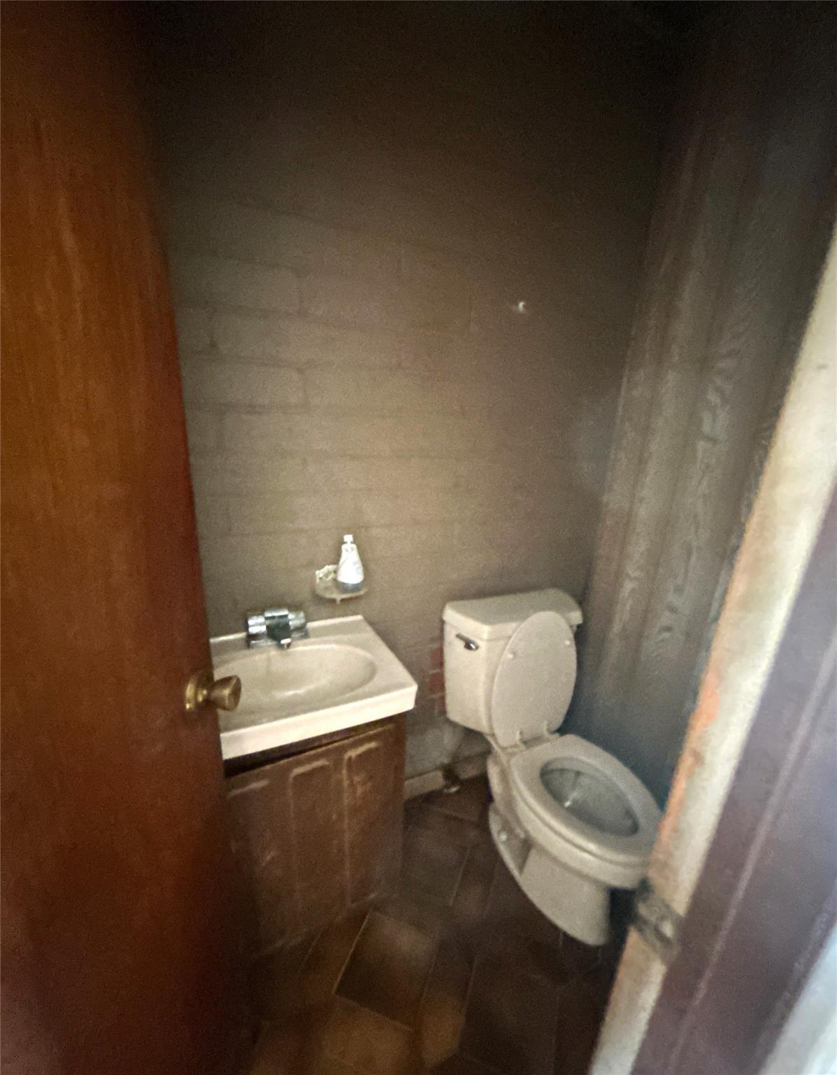 Single Family Oconnell Street  Nassau County, NY 11762, MLS-860667-10