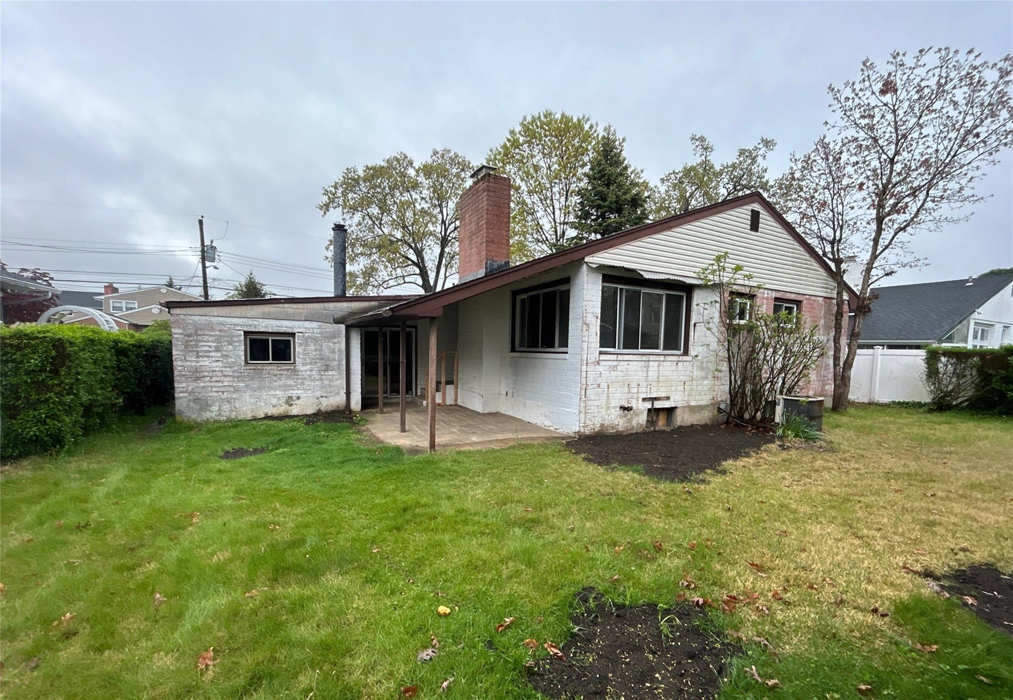 Single Family Oconnell Street  Nassau County, NY 11762, MLS-860667-17
