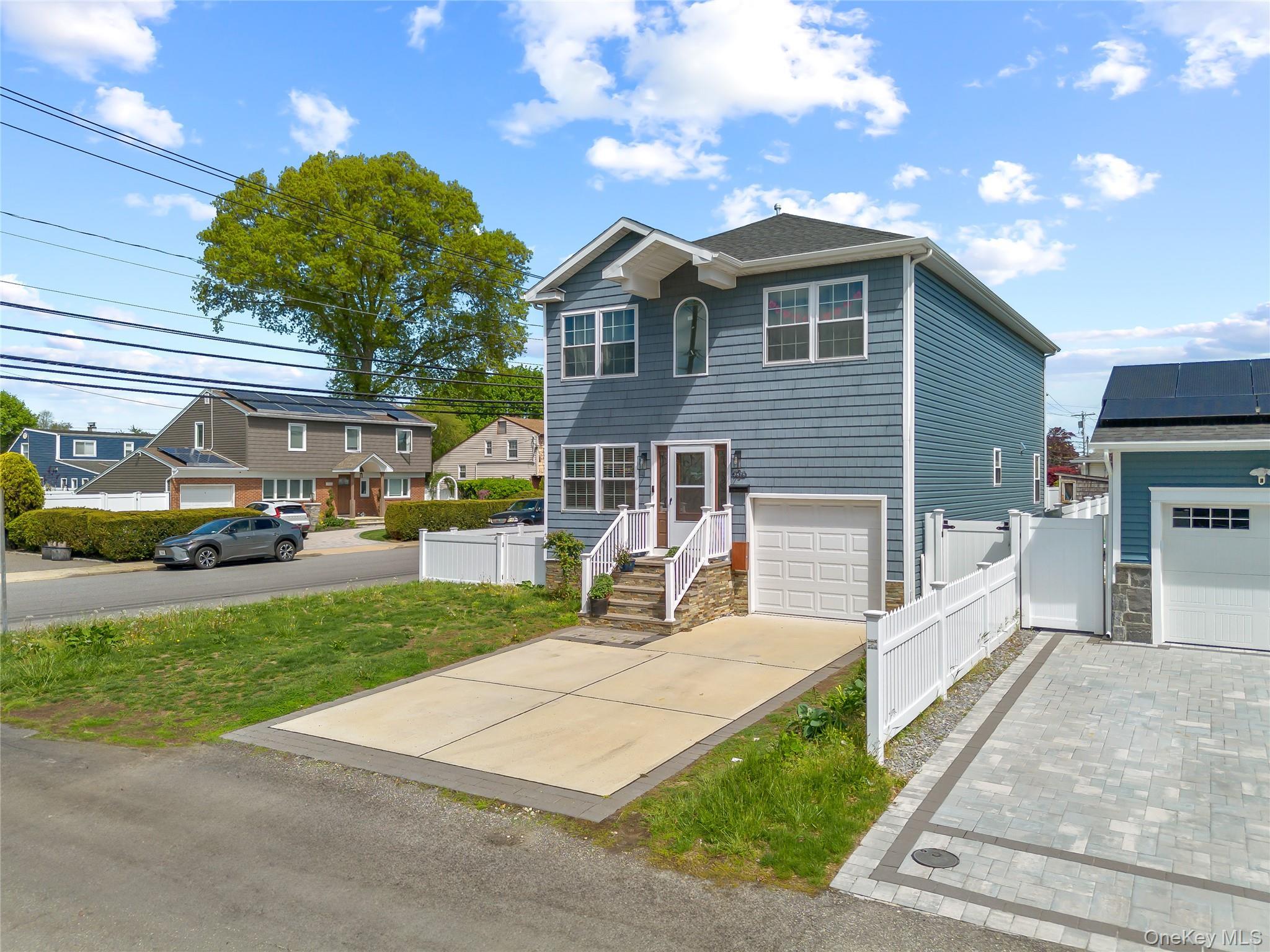 Single Family South  Nassau County, NY 11783, MLS-860670-2