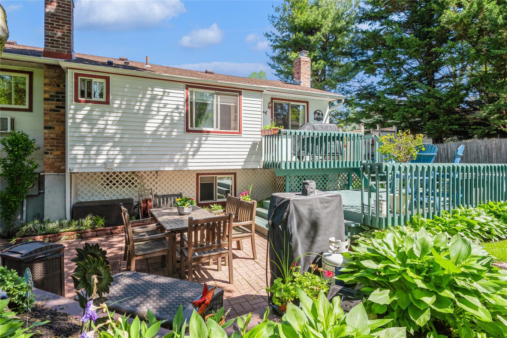 Single Family Phyllis  Suffolk County, NY 11754, MLS-860675-25